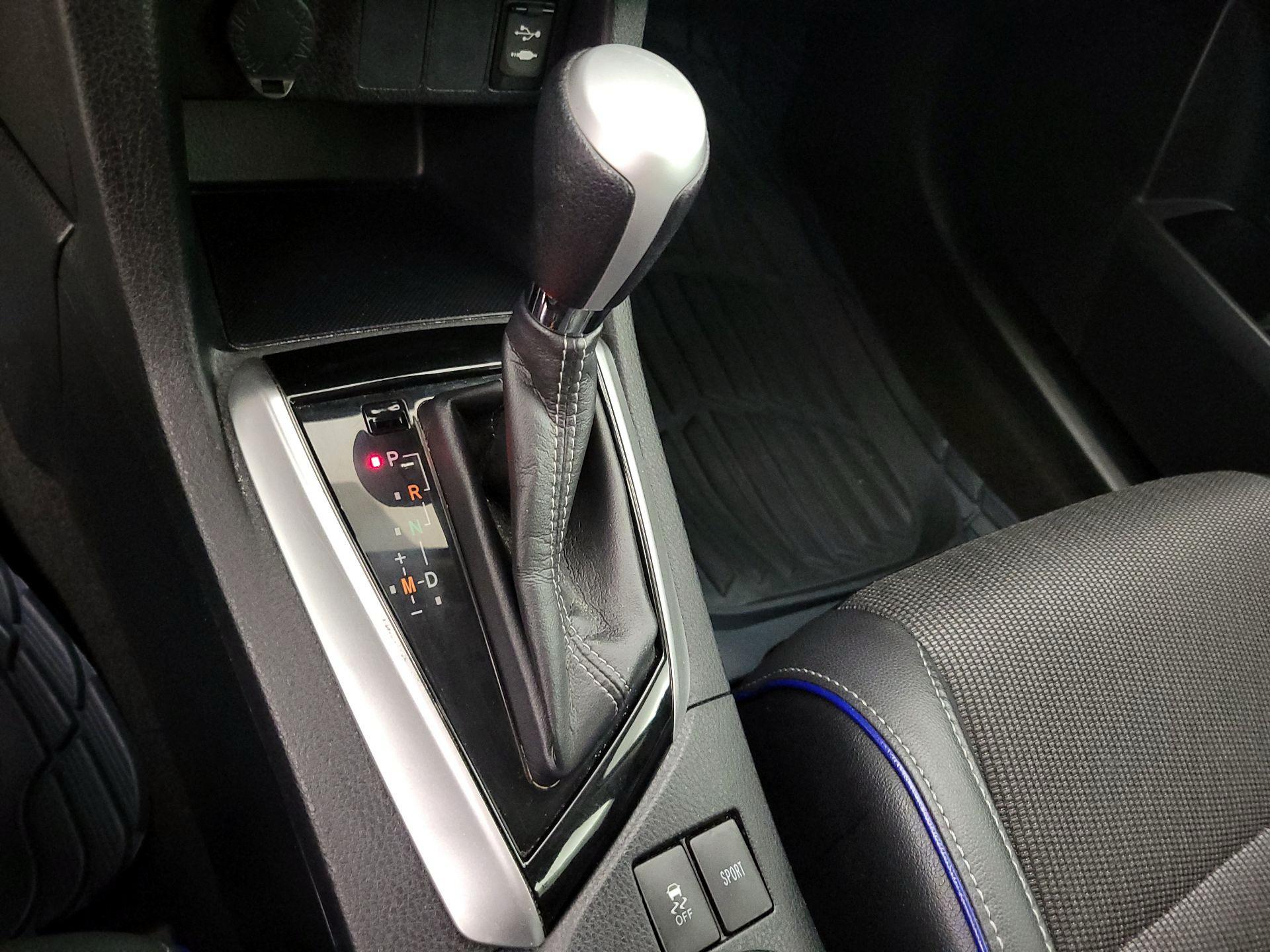 Thumbnail: 2017 Toyota Corolla - 17