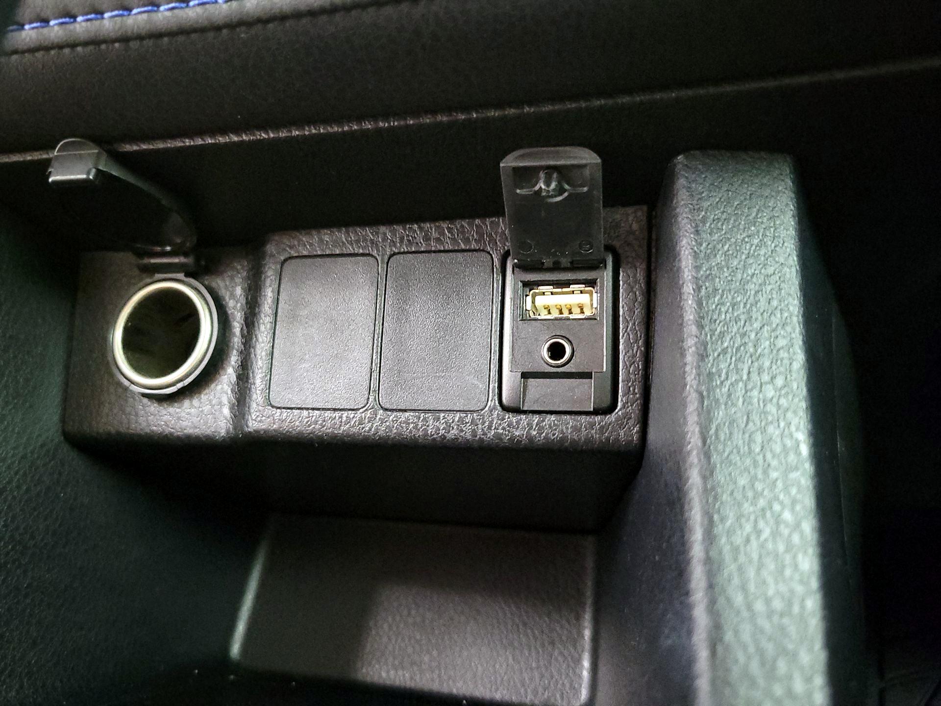 Thumbnail: 2017 Toyota Corolla - 18