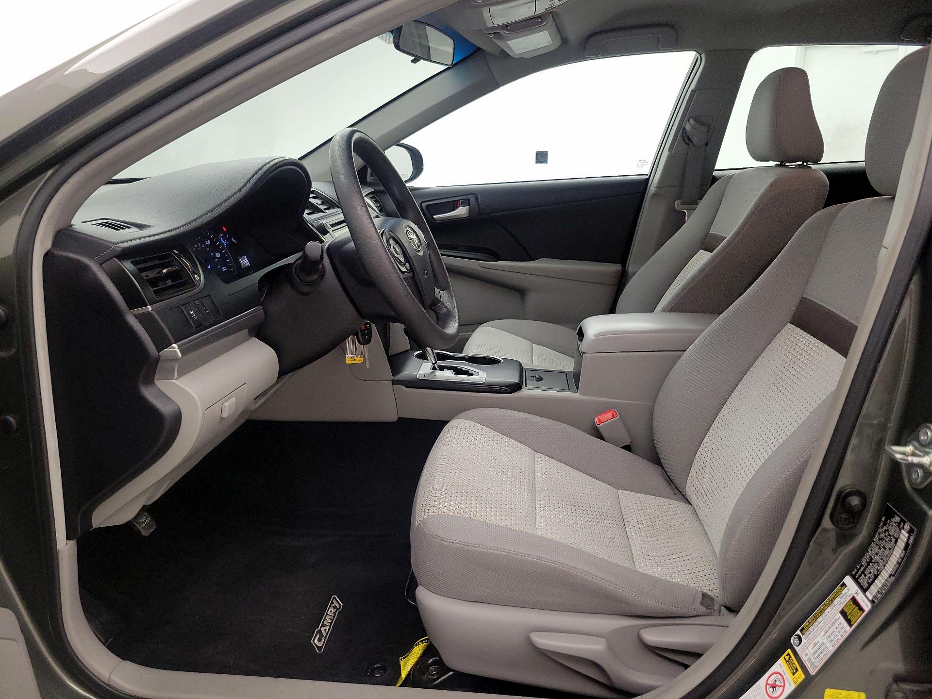 Thumbnail: 2014 Toyota Camry - 11