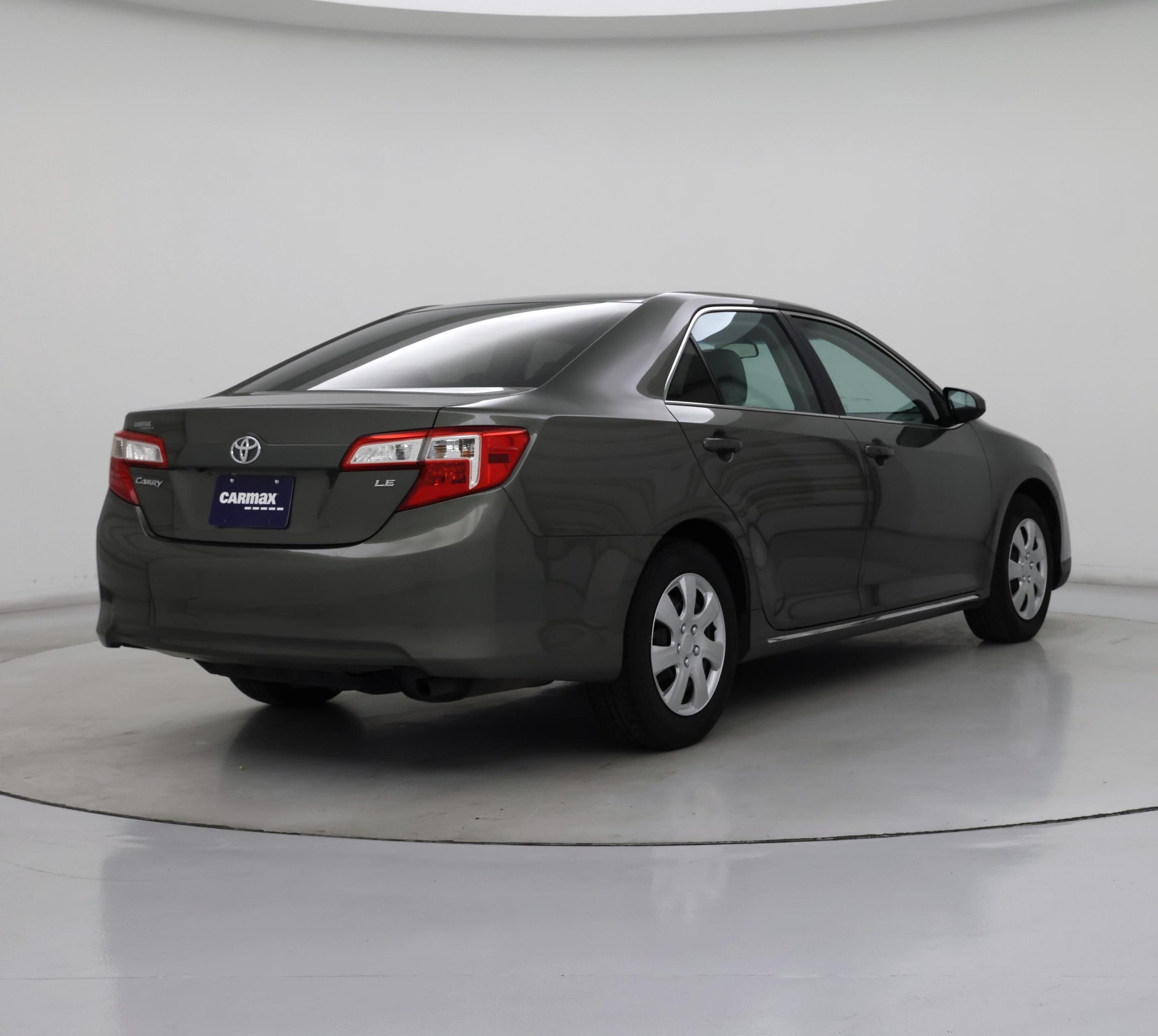Thumbnail: 2014 Toyota Camry - 8