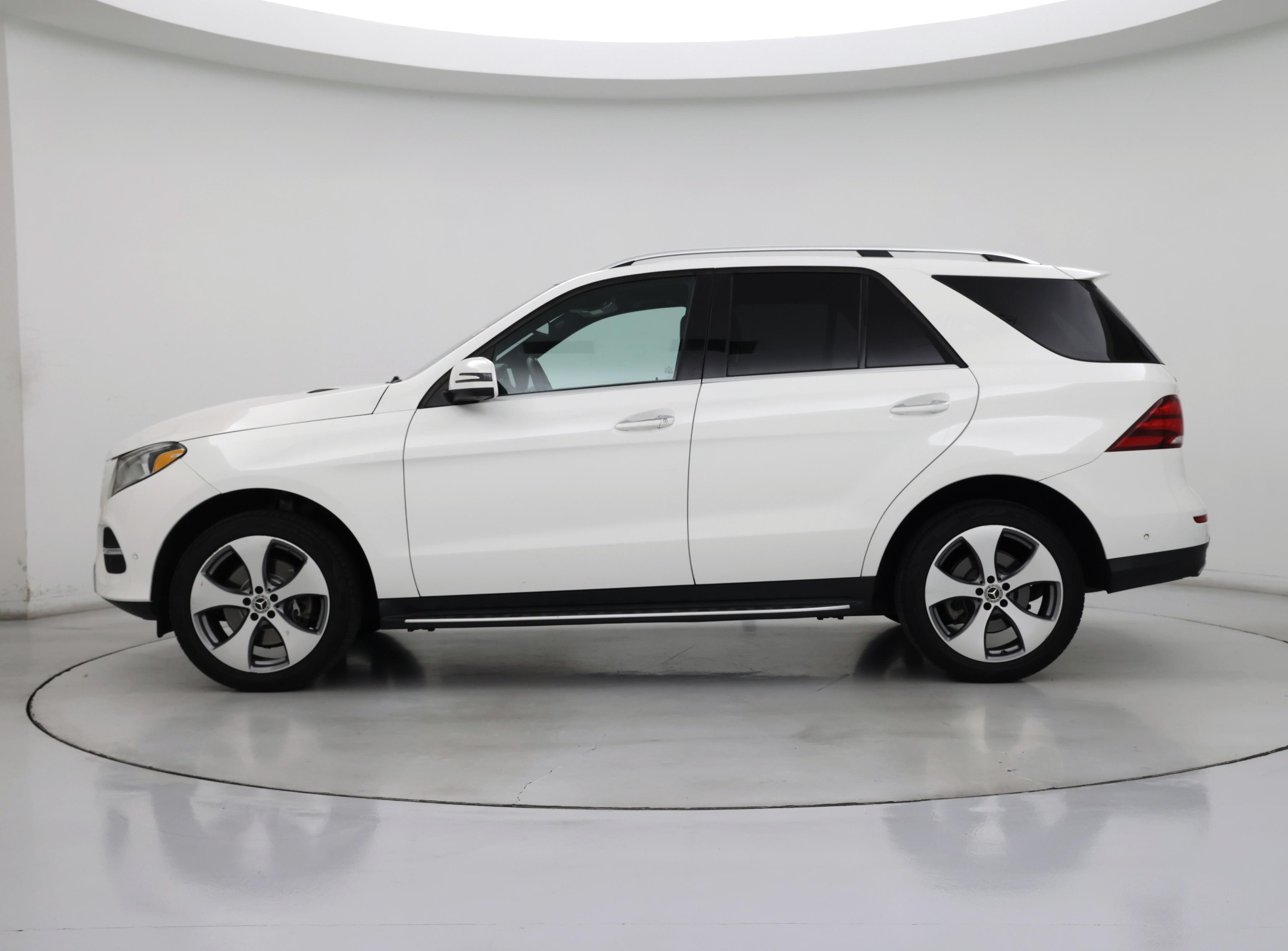 Thumbnail: 2019 Mercedes-Benz GLE - 3