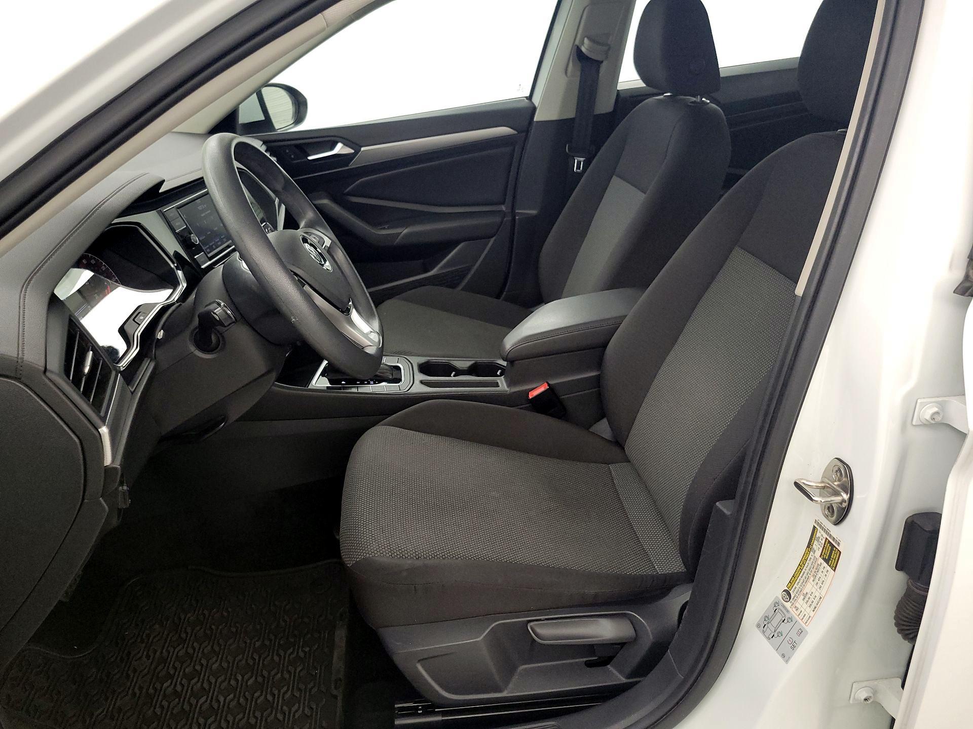 Thumbnail: 2020 Volkswagen Jetta - 11