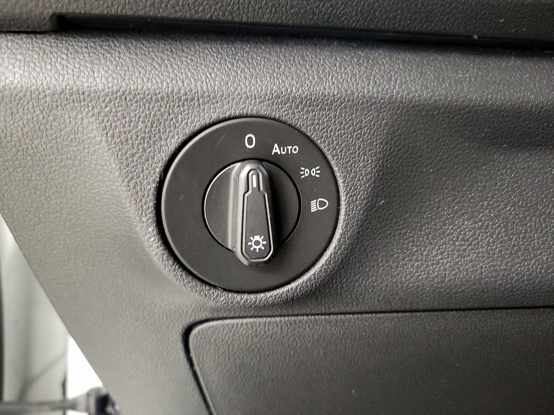 Thumbnail: 2020 Volkswagen Jetta - 13