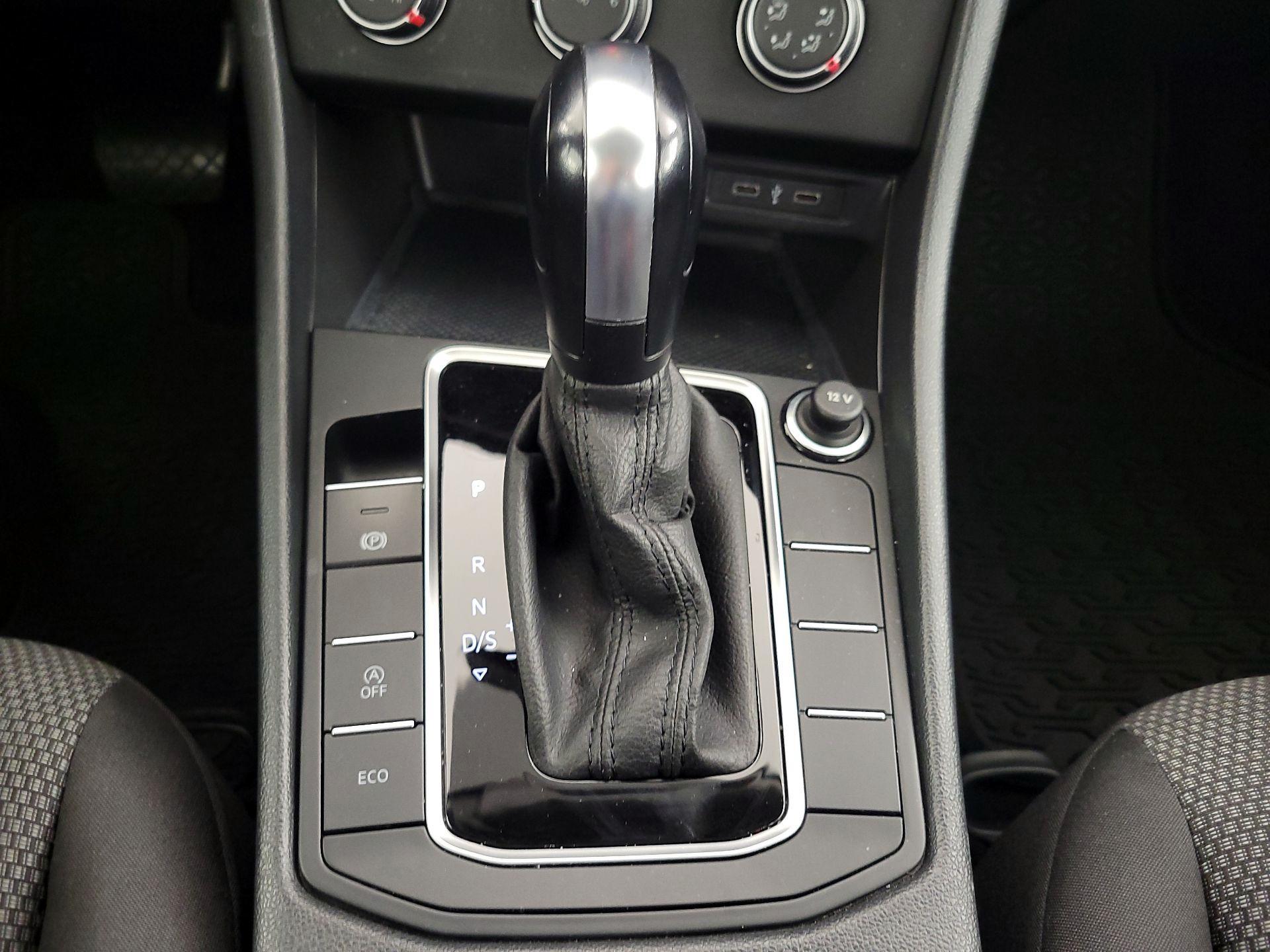 Thumbnail: 2020 Volkswagen Jetta - 17