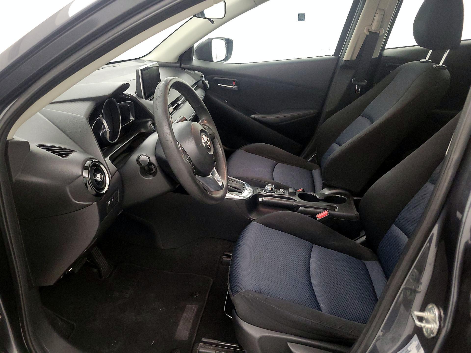 Thumbnail: 2017 Toyota Yaris iA - 11