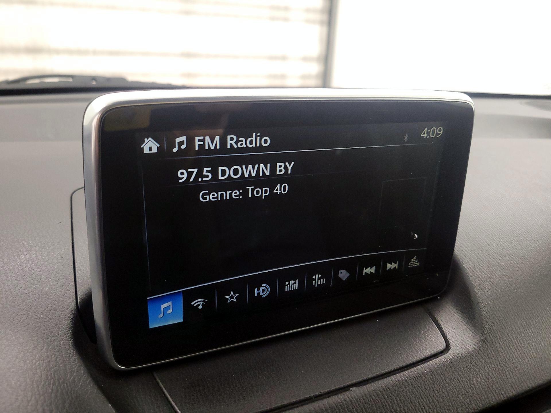 Thumbnail: 2017 Toyota Yaris iA - 15