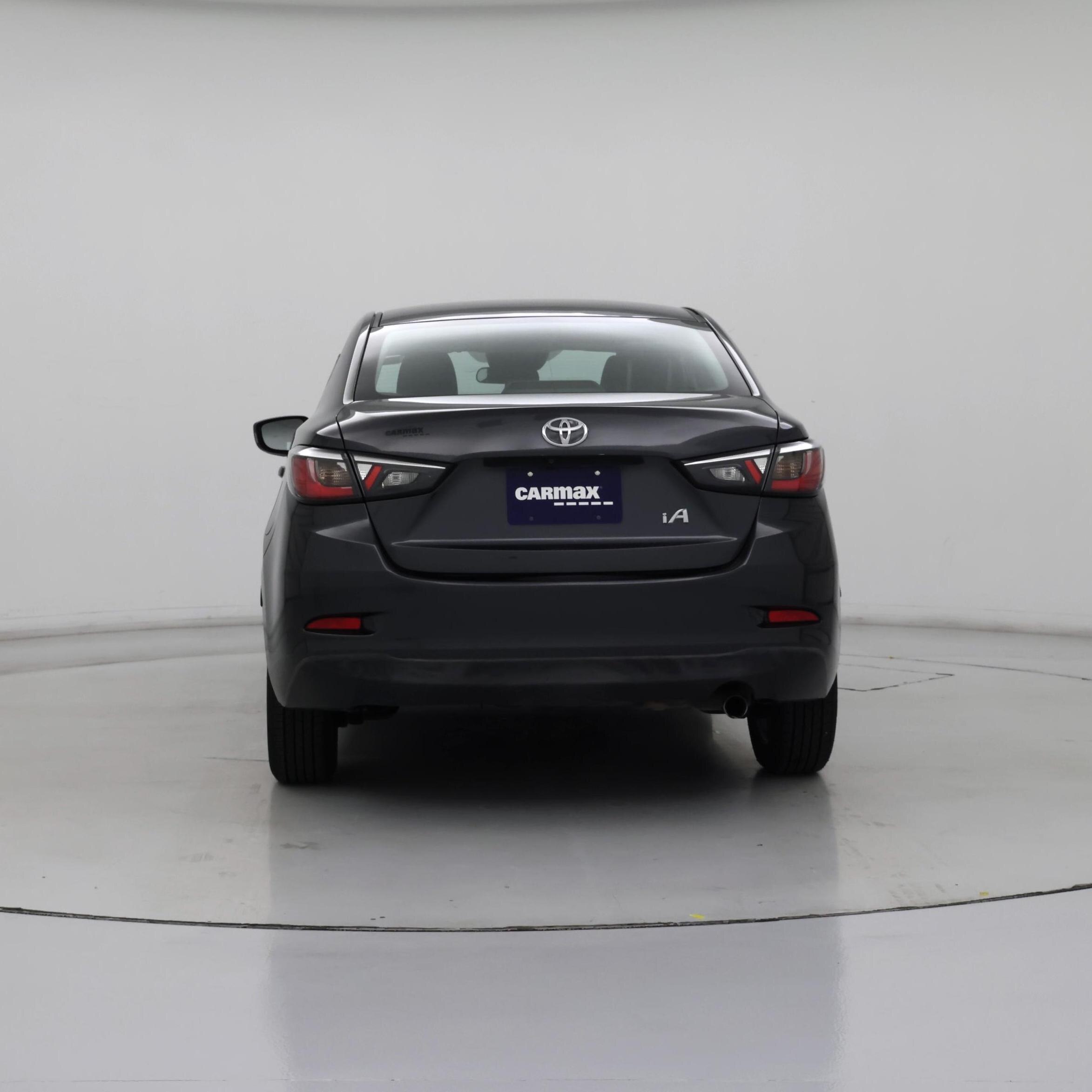 Thumbnail: 2017 Toyota Yaris iA - 6