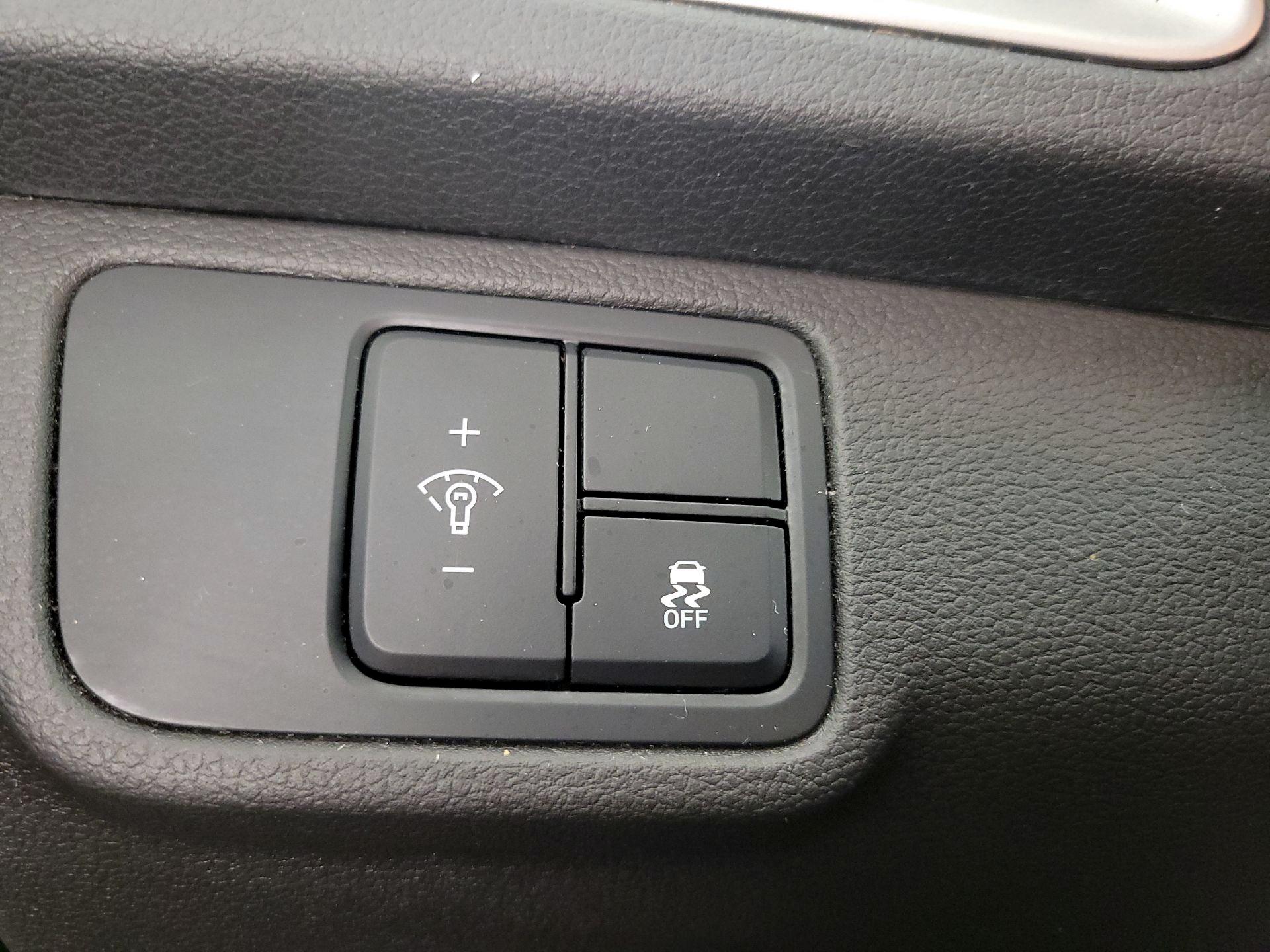 Thumbnail: 2022 Hyundai Accent - 13