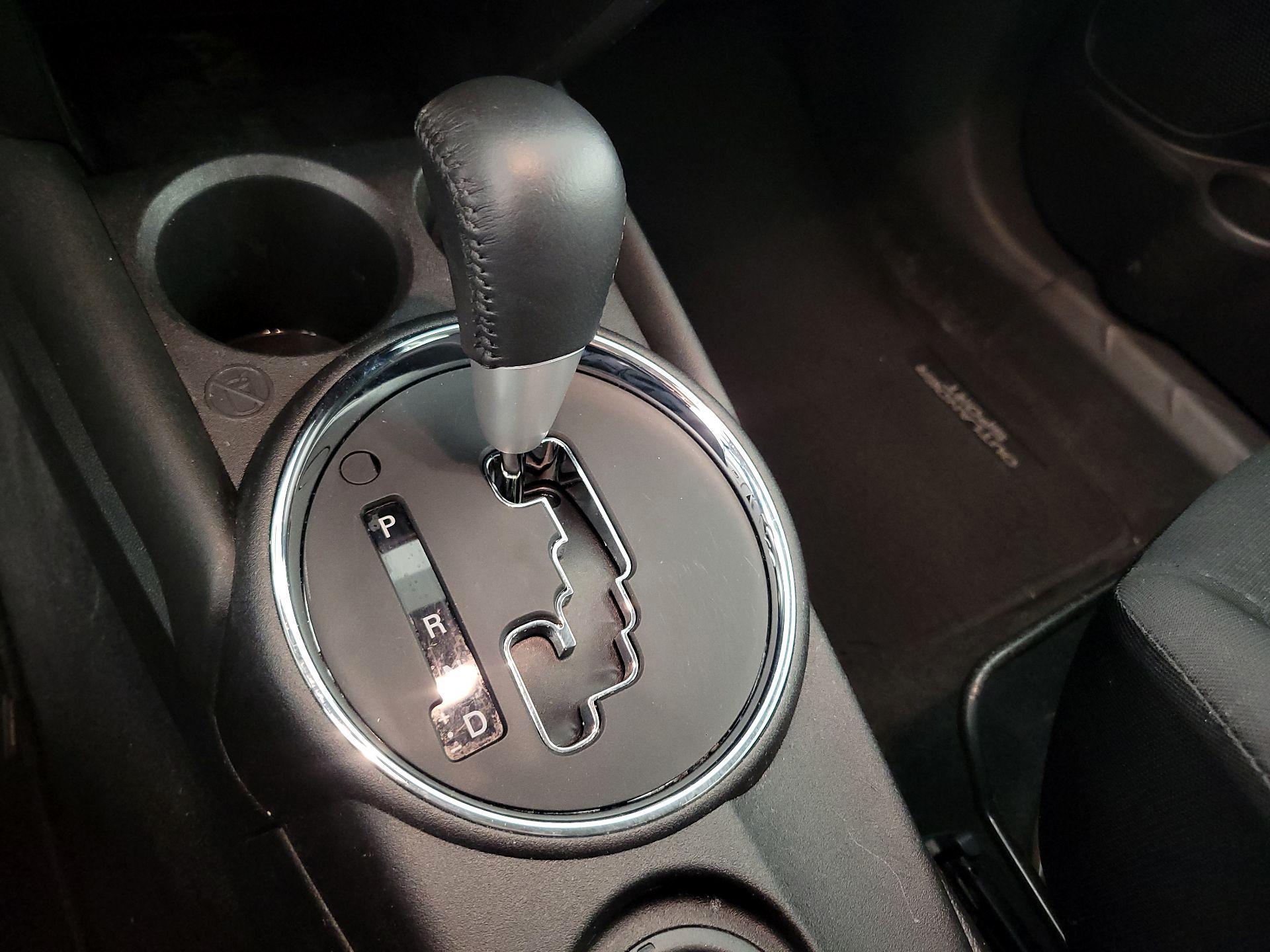 Thumbnail: 2015 Mitsubishi Outlander Sport - 16