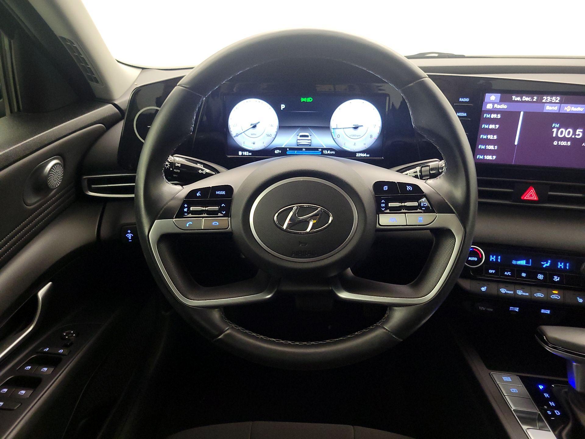 Thumbnail: 2021 Hyundai Elantra - 10