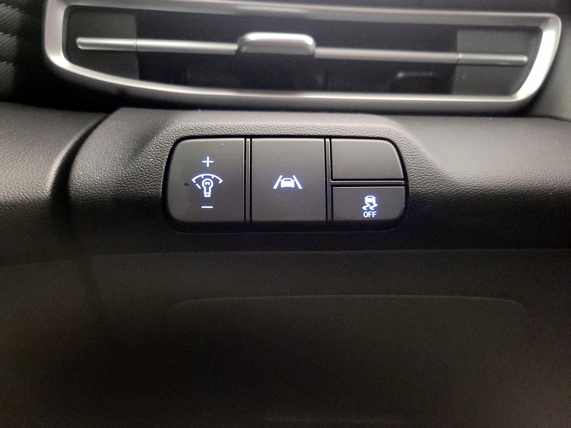 Thumbnail: 2021 Hyundai Elantra - 13