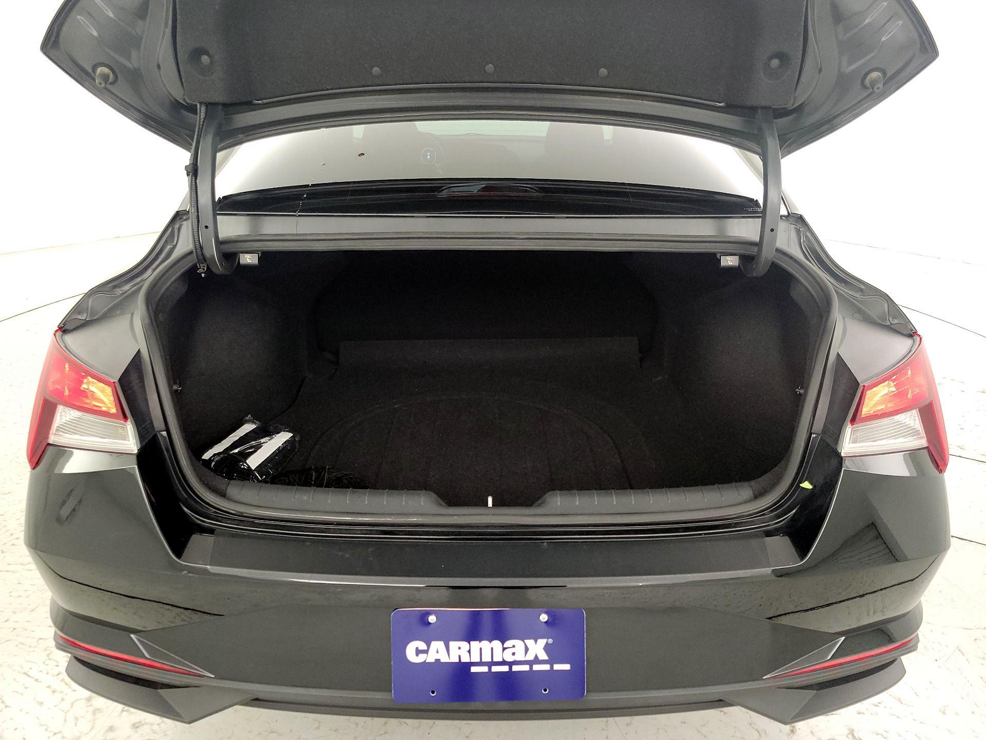 Thumbnail: 2021 Hyundai Elantra - 20