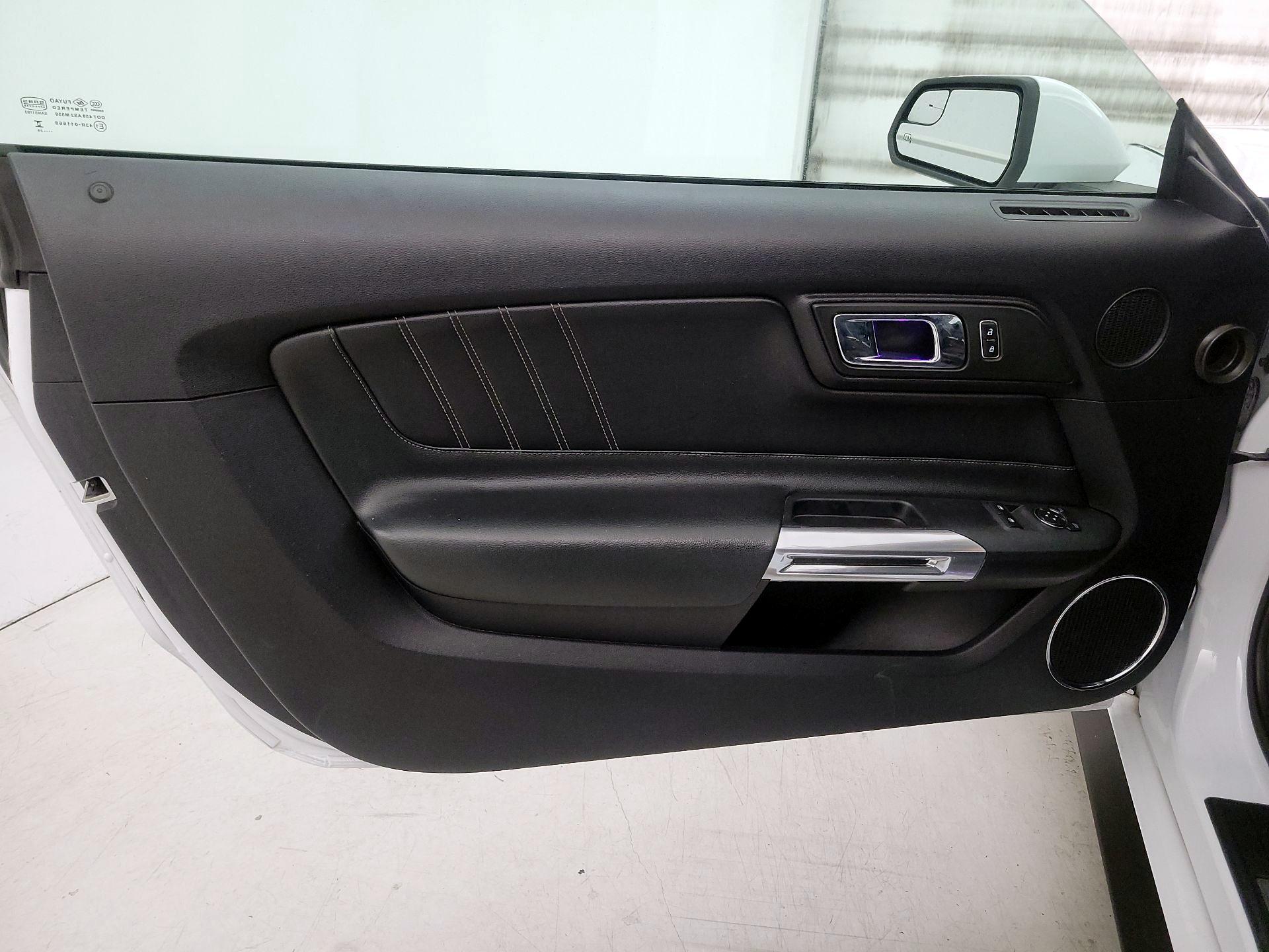 Thumbnail: 2015 Ford Mustang - 12