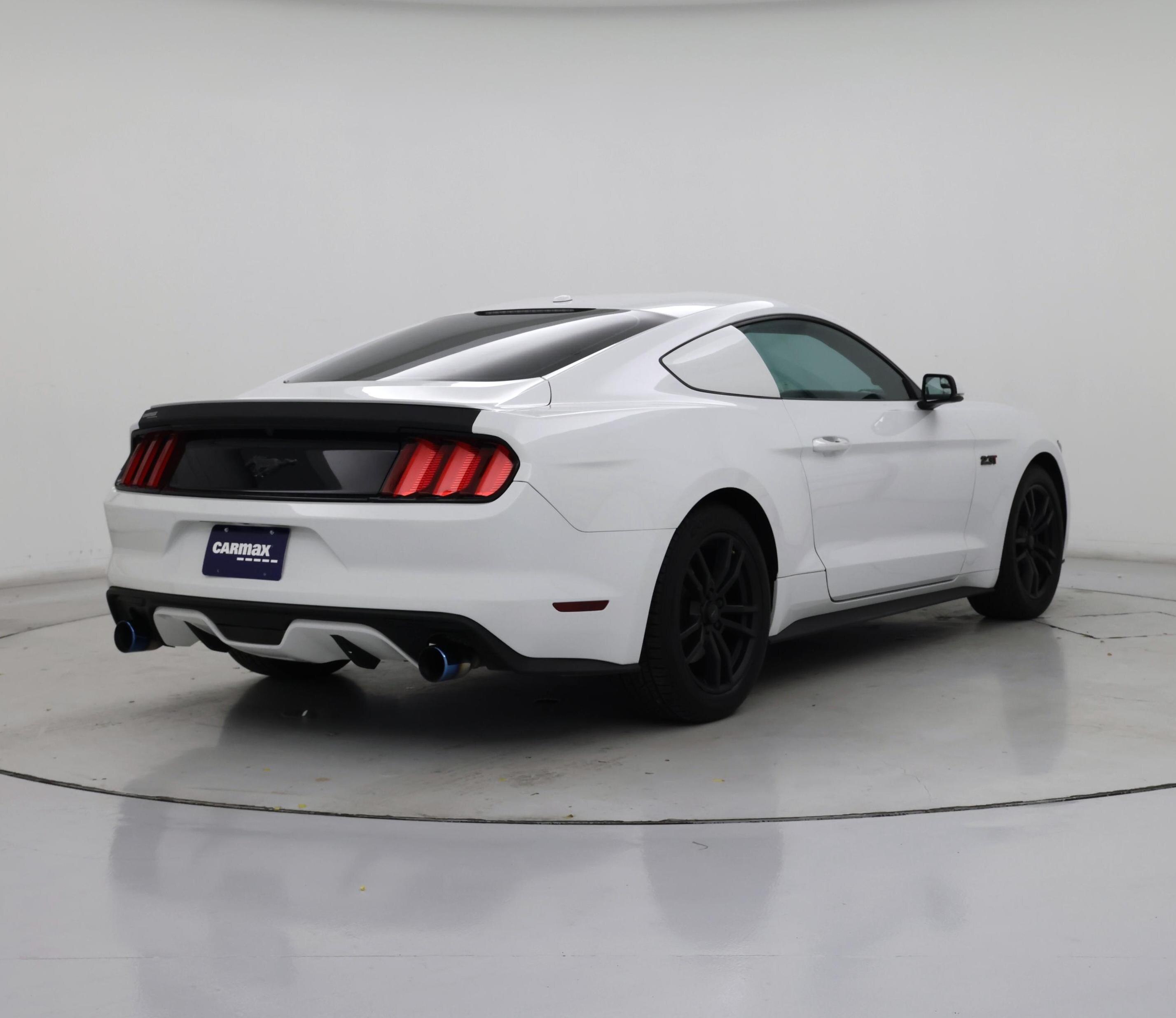 Thumbnail: 2015 Ford Mustang - 8