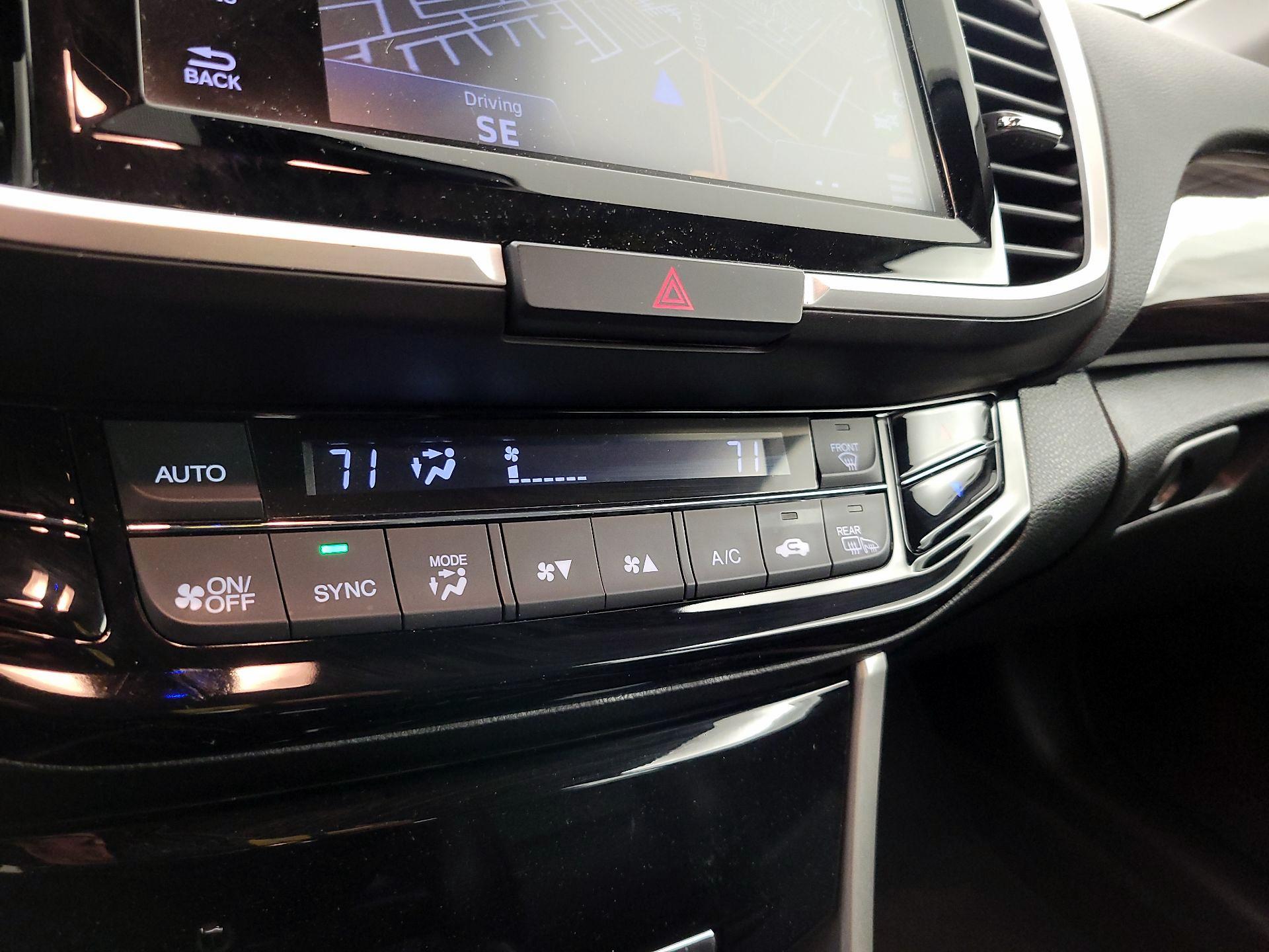 Thumbnail: 2016 Honda Accord - 17