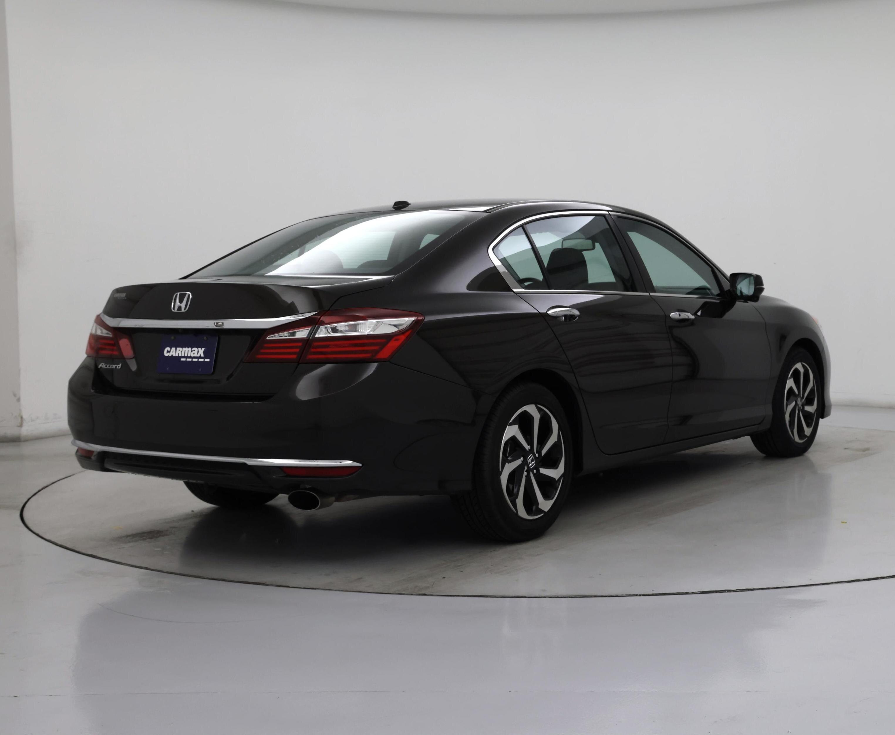 Thumbnail: 2016 Honda Accord - 8