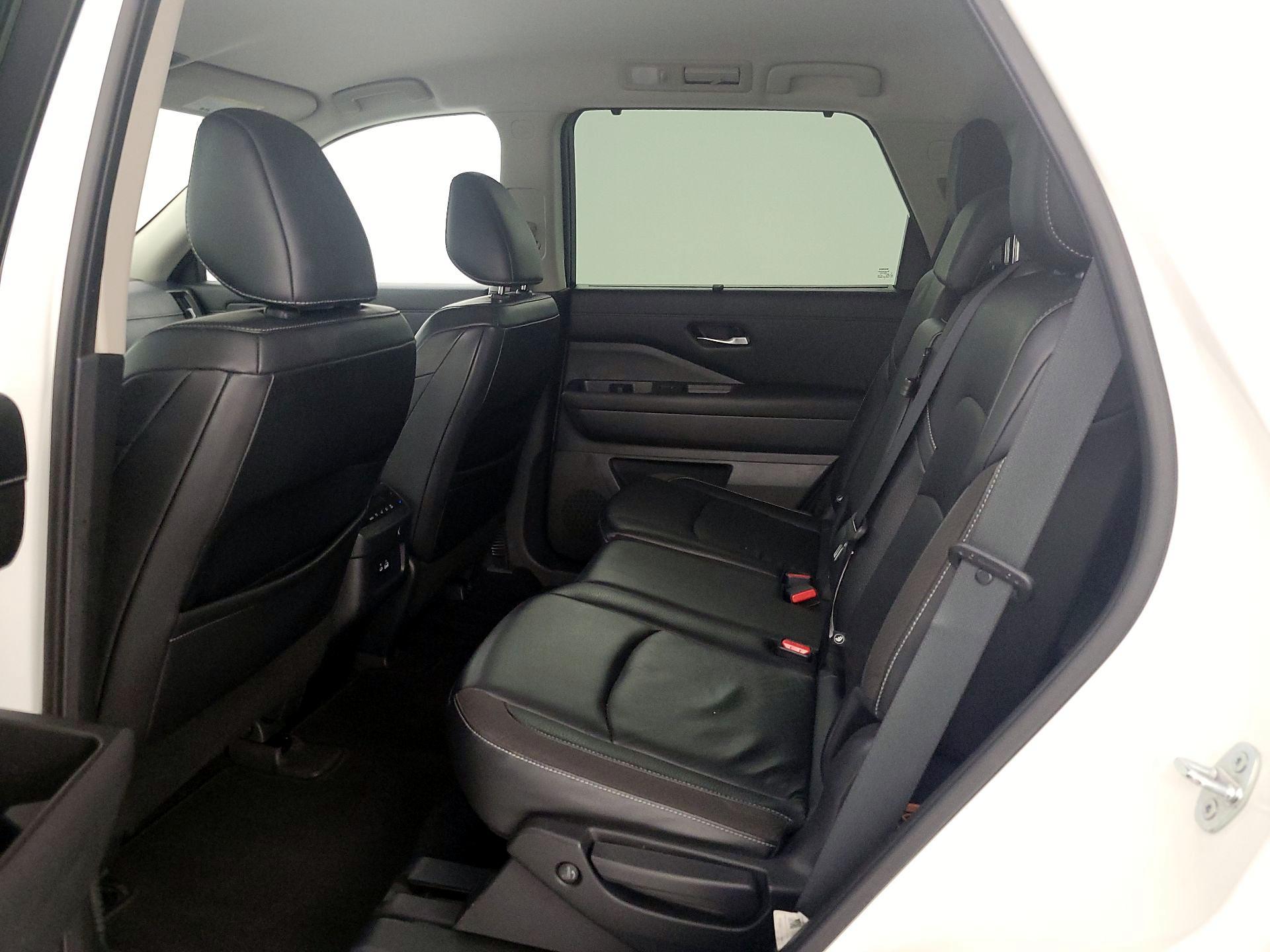 Thumbnail: 2022 Nissan Pathfinder - 20