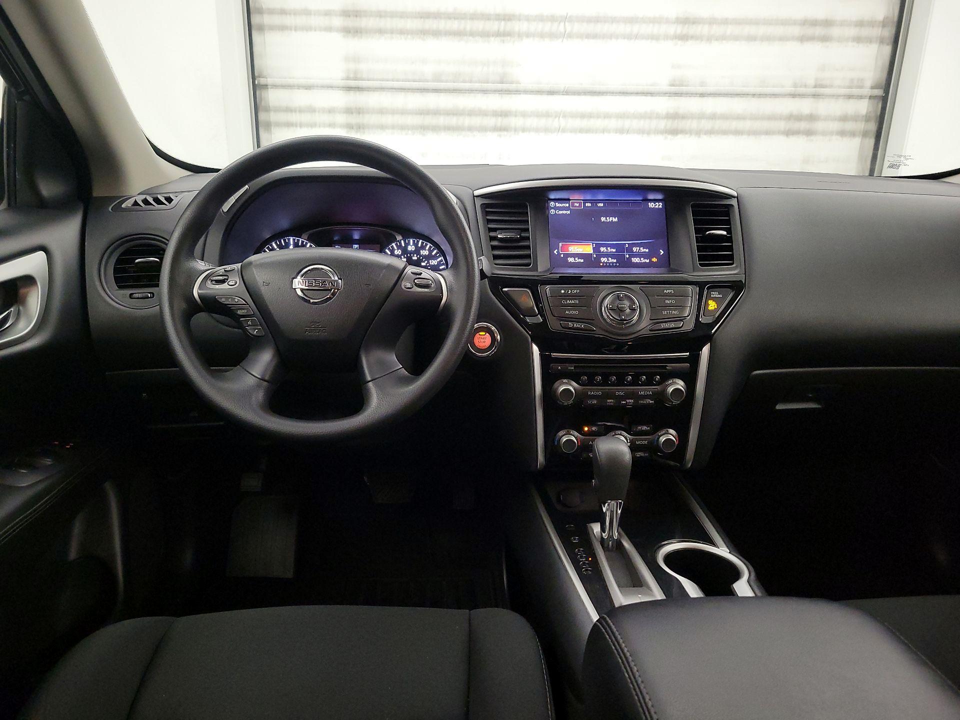 Thumbnail: 2018 Nissan Pathfinder - 9