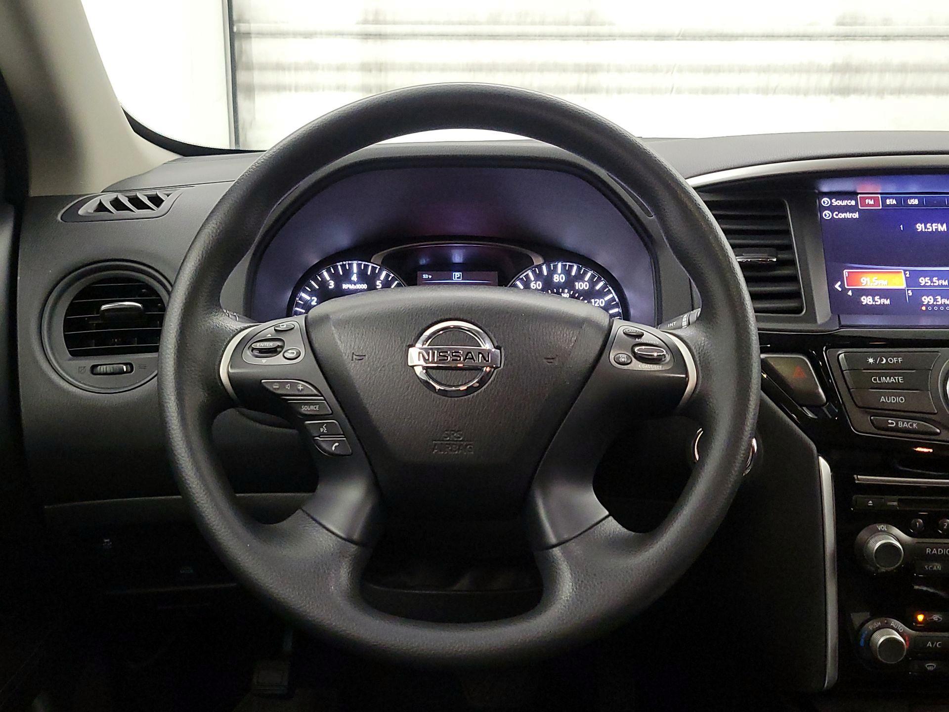 Thumbnail: 2018 Nissan Pathfinder - 10