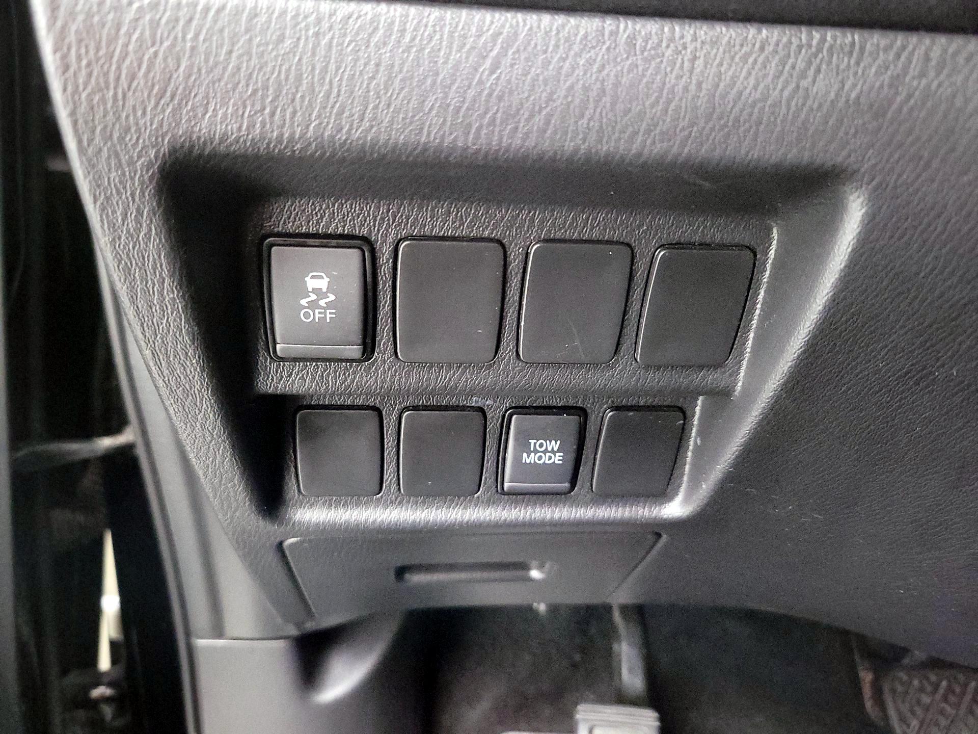 Thumbnail: 2018 Nissan Pathfinder - 13