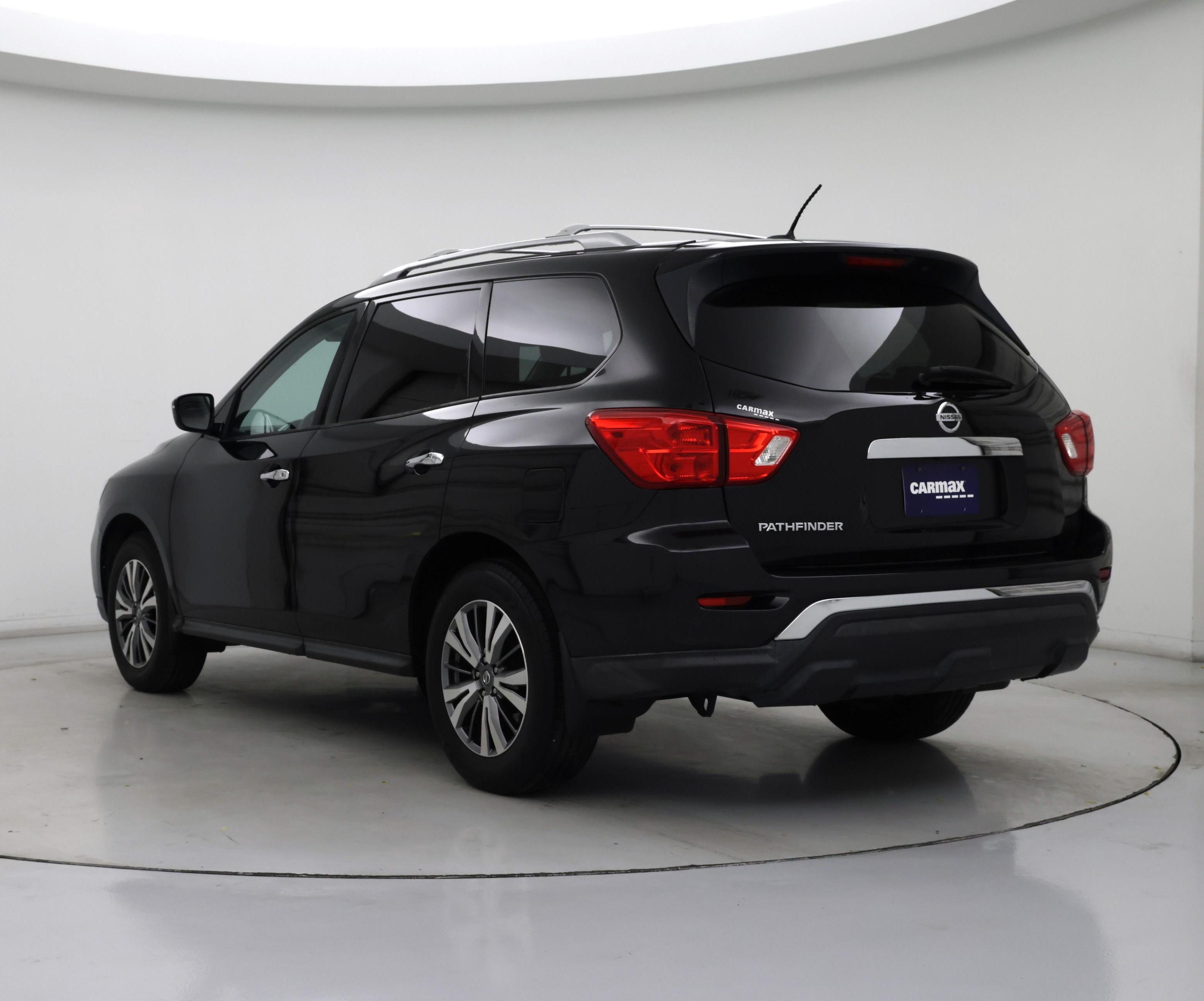 Thumbnail: 2018 Nissan Pathfinder - 2