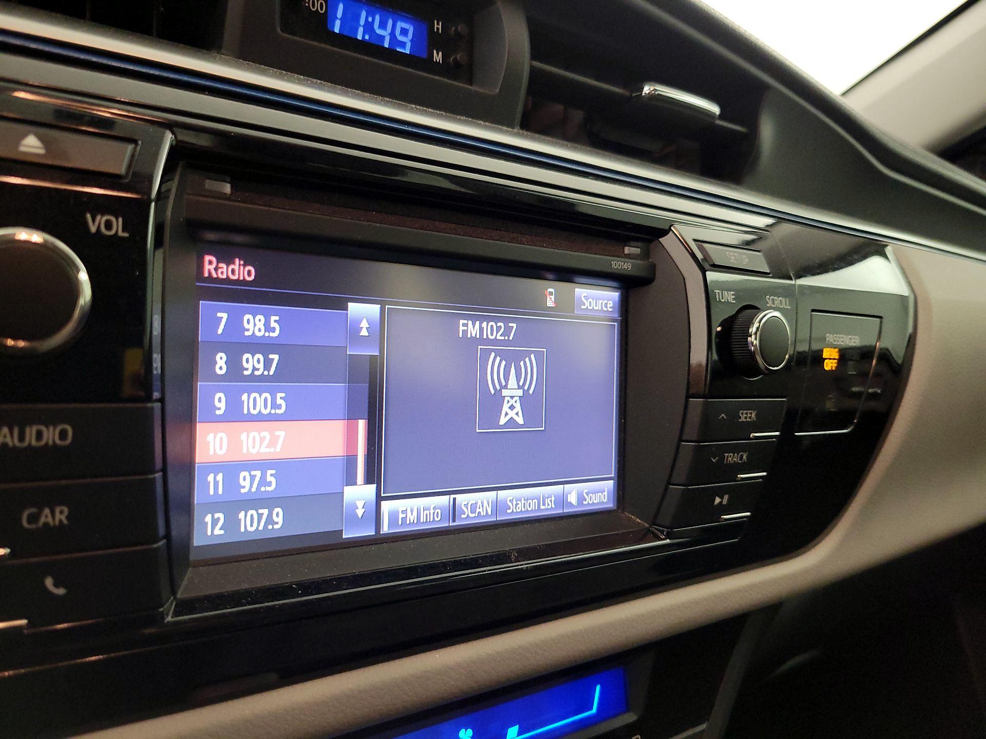 Thumbnail: 2015 Toyota Corolla - 15