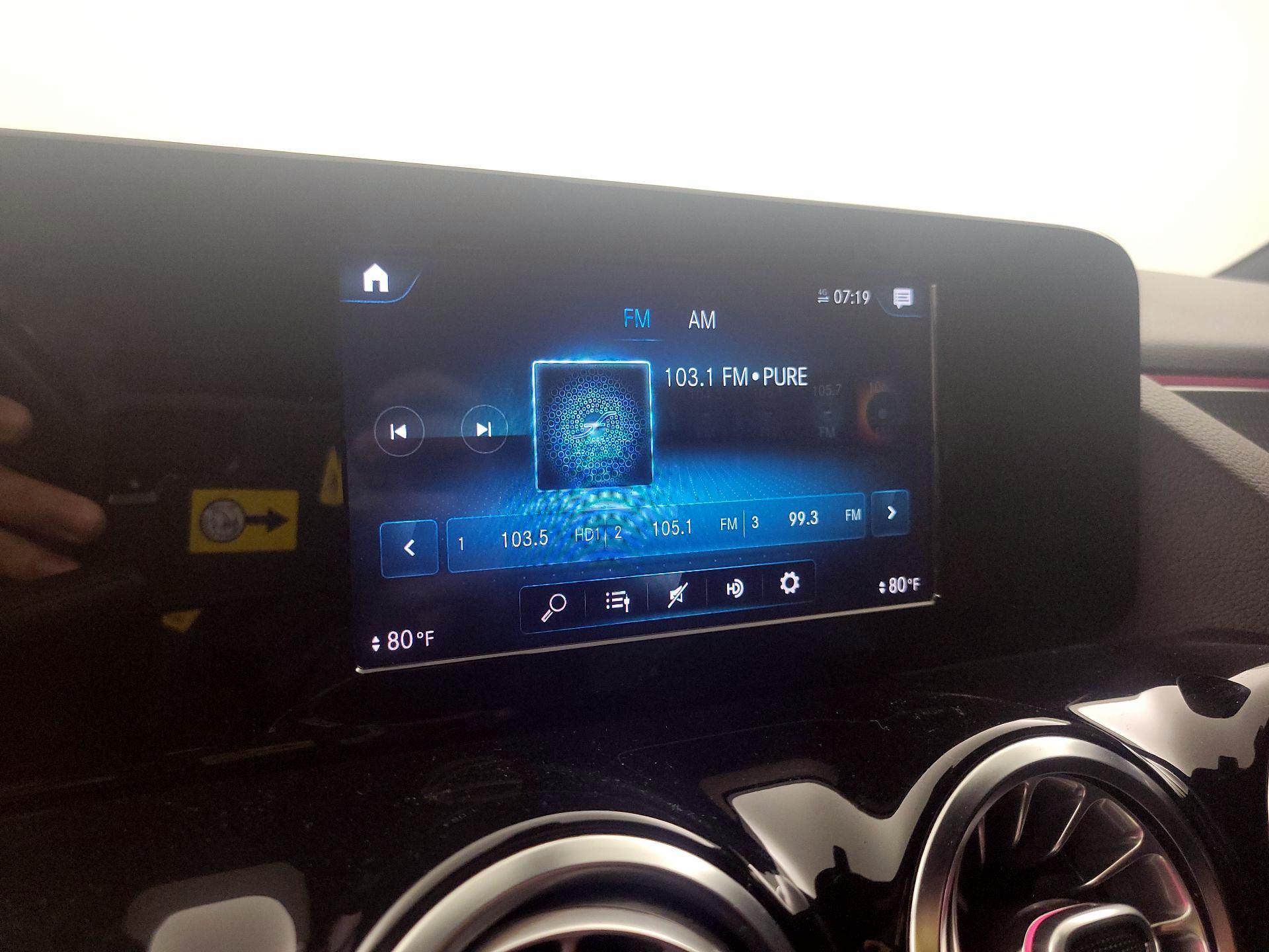 Thumbnail: 2021 Mercedes-Benz GLA - 15