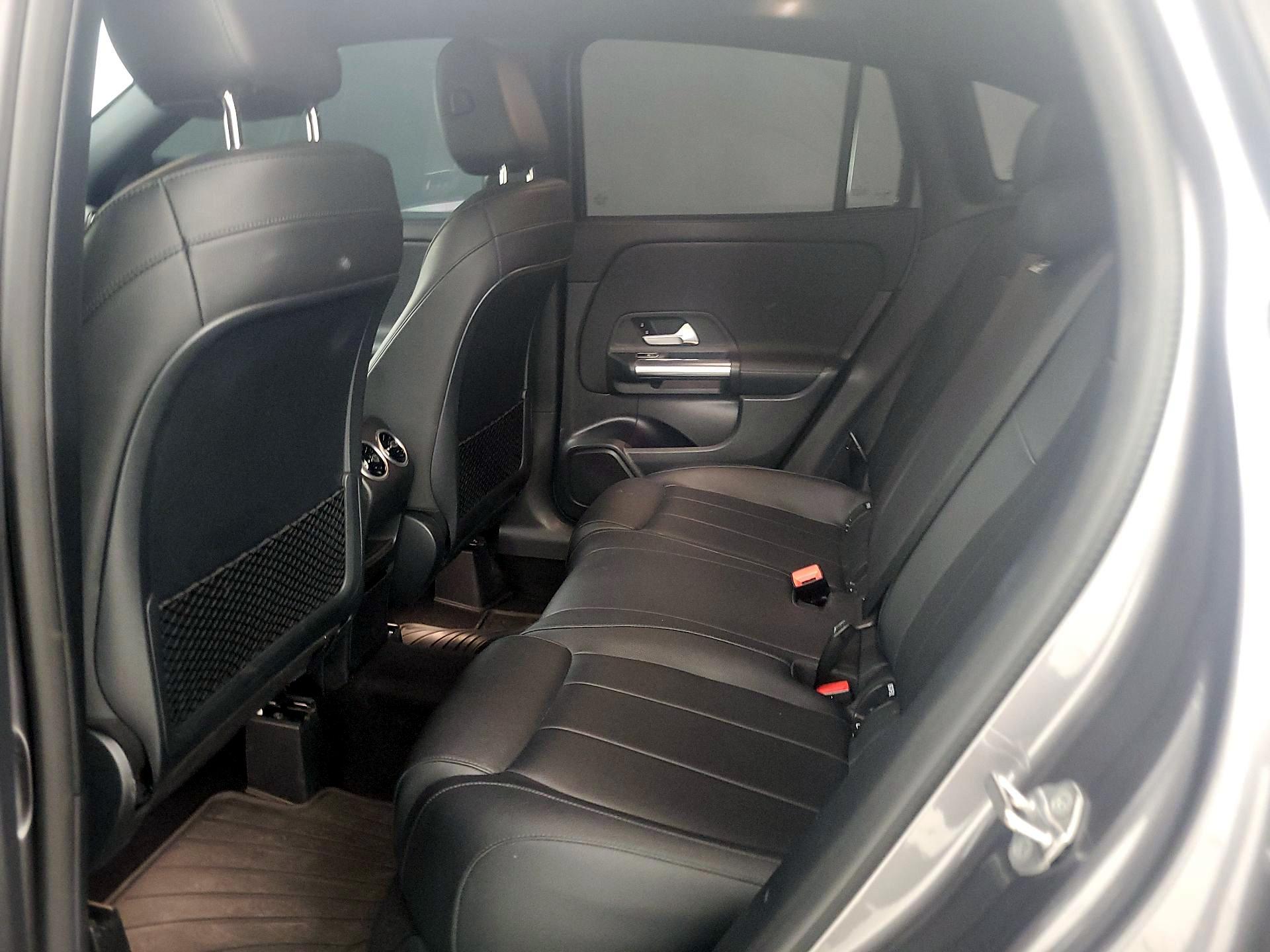 Thumbnail: 2021 Mercedes-Benz GLA - 19