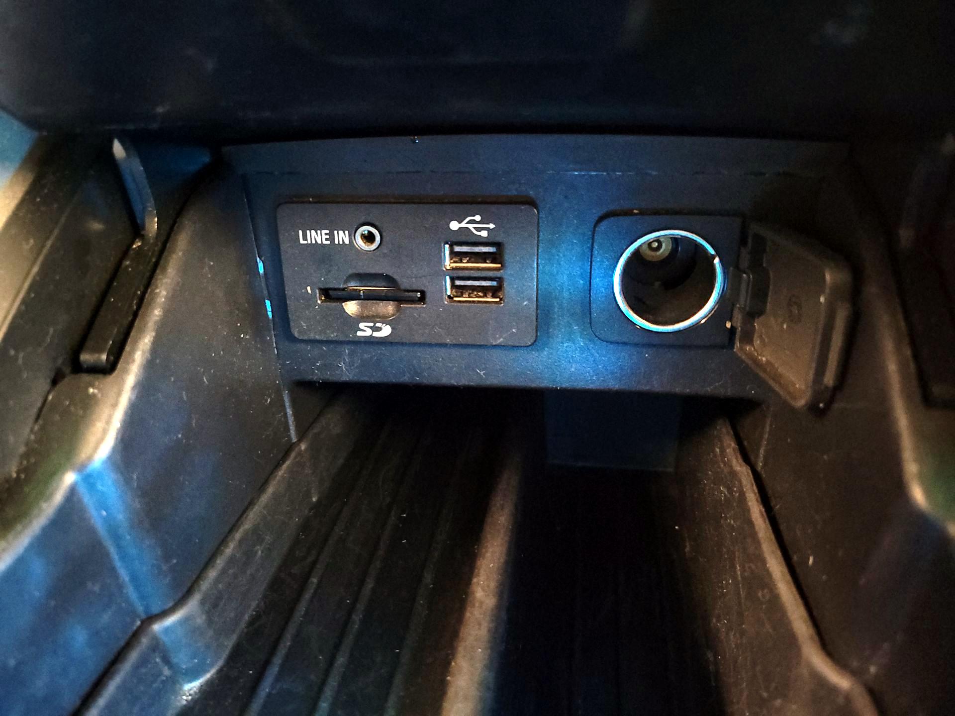 Thumbnail: 2015 Ford Explorer - 18