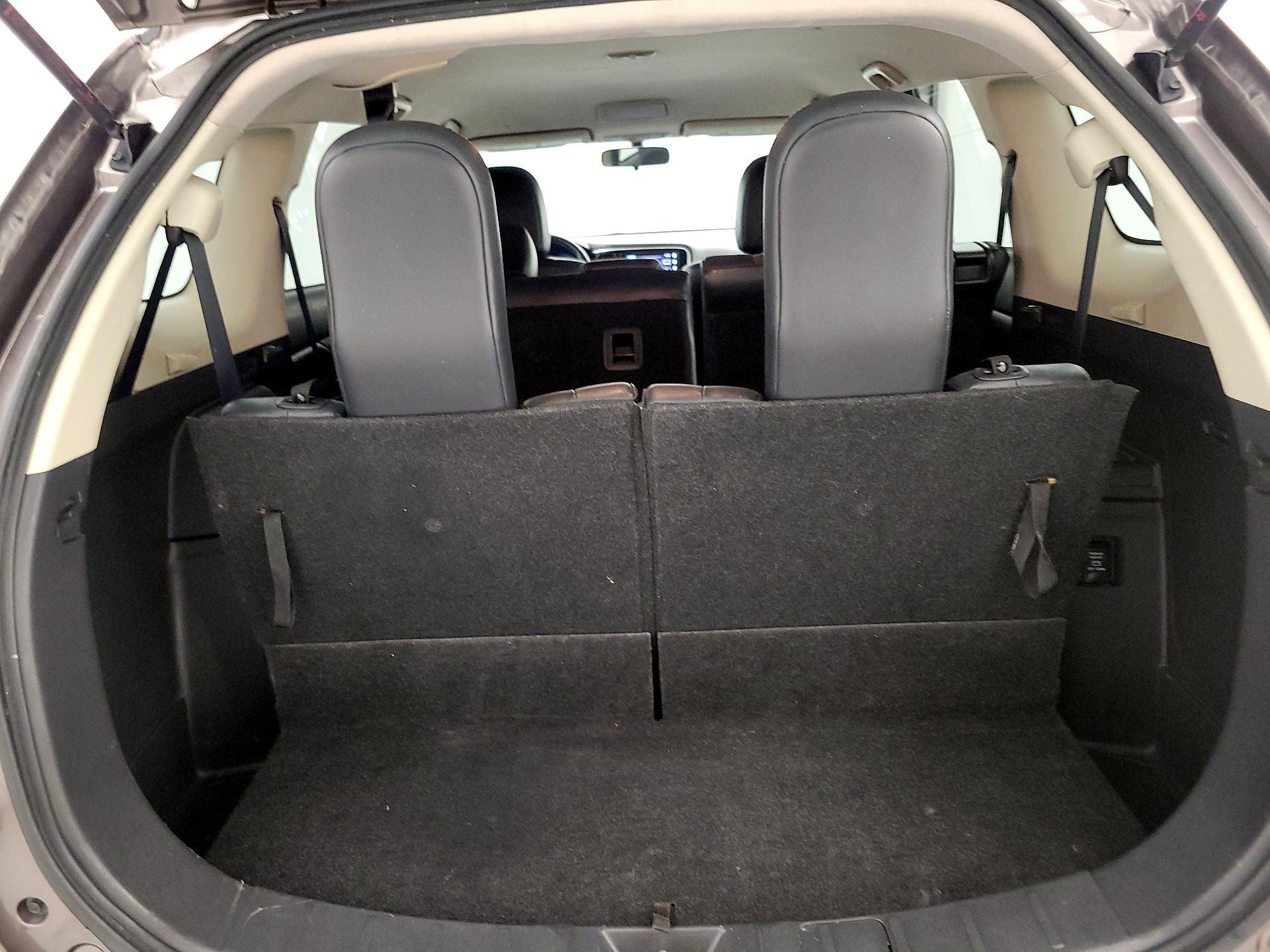 Thumbnail: 2019 Mitsubishi Outlander - 20