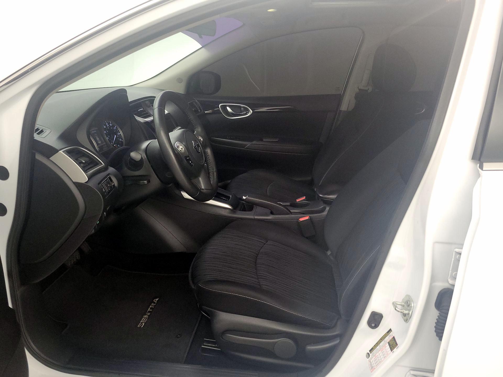 Thumbnail: 2019 Nissan Sentra - 11