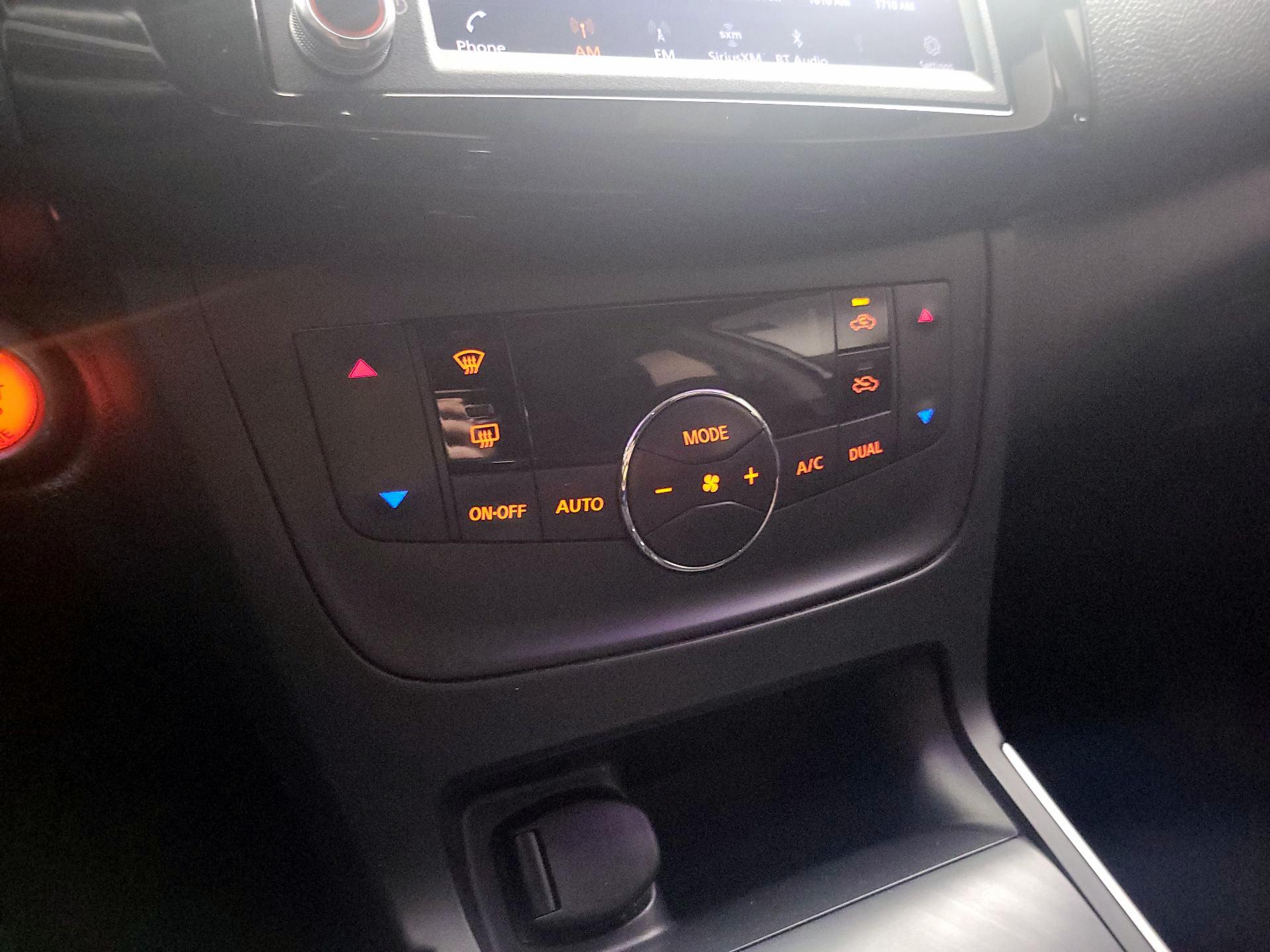 Thumbnail: 2019 Nissan Sentra - 16