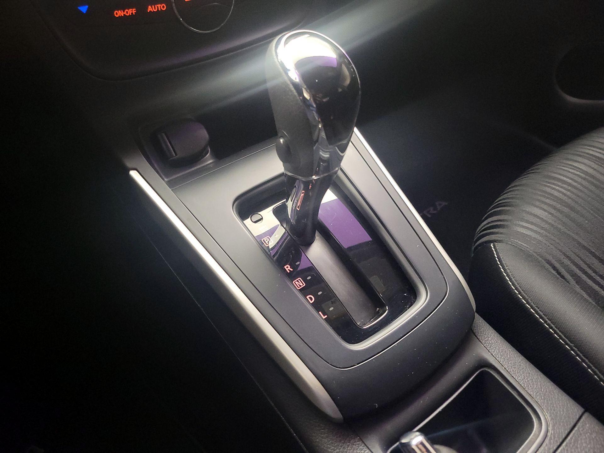 Thumbnail: 2019 Nissan Sentra - 17