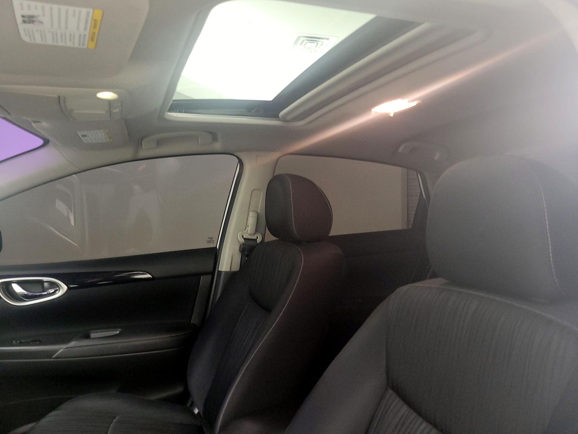 Thumbnail: 2019 Nissan Sentra - 18