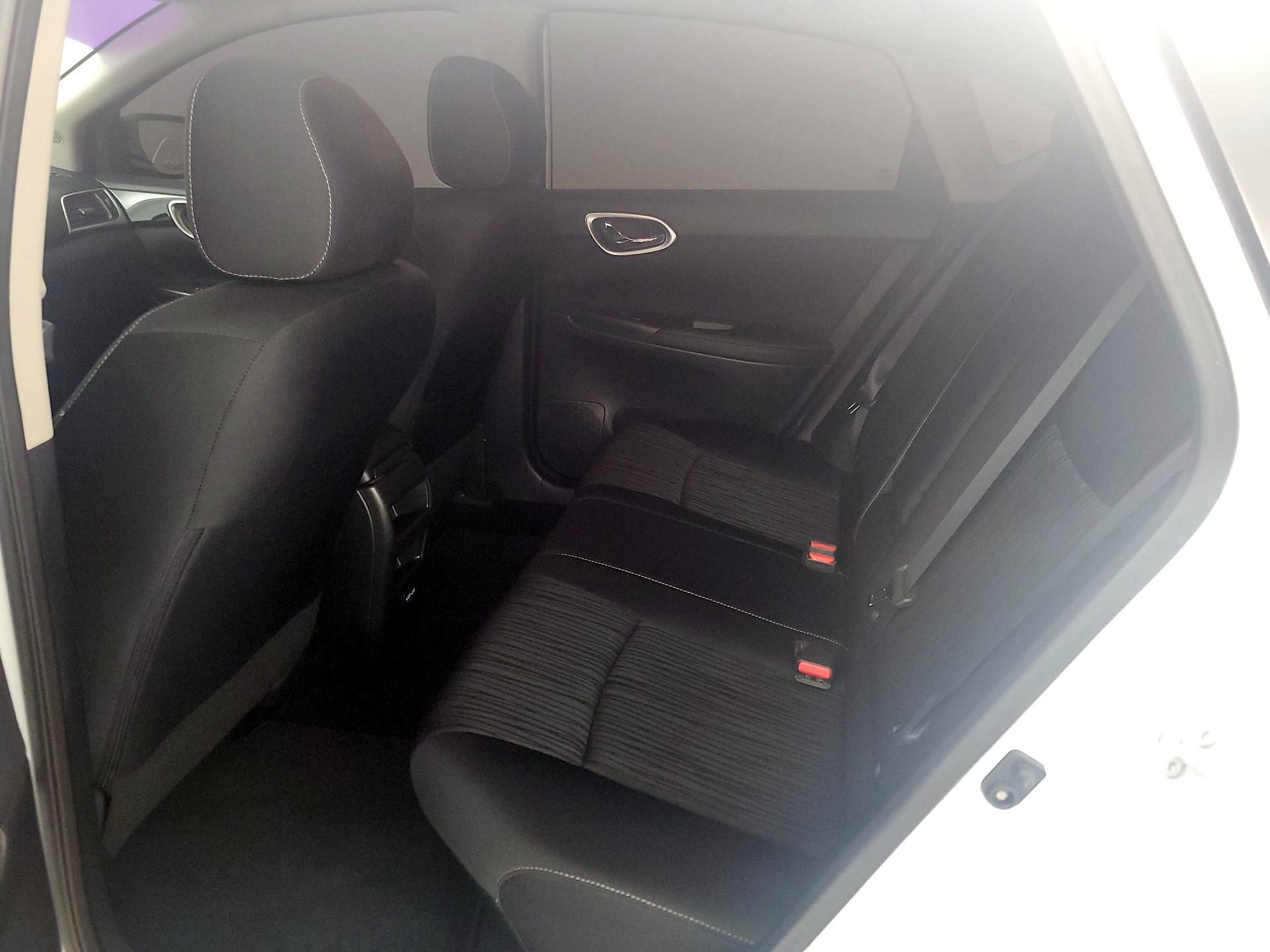 Thumbnail: 2019 Nissan Sentra - 19