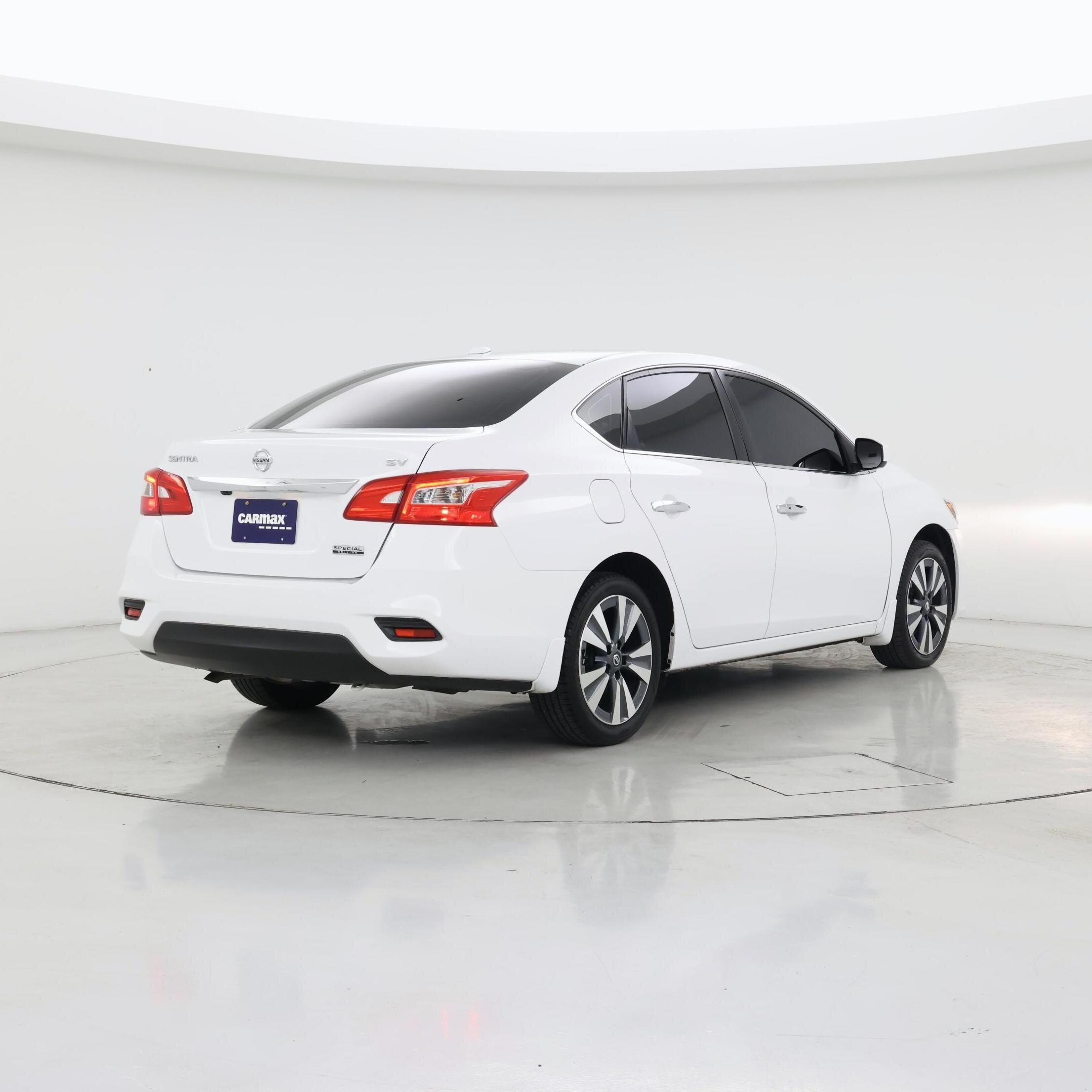 Thumbnail: 2019 Nissan Sentra - 8