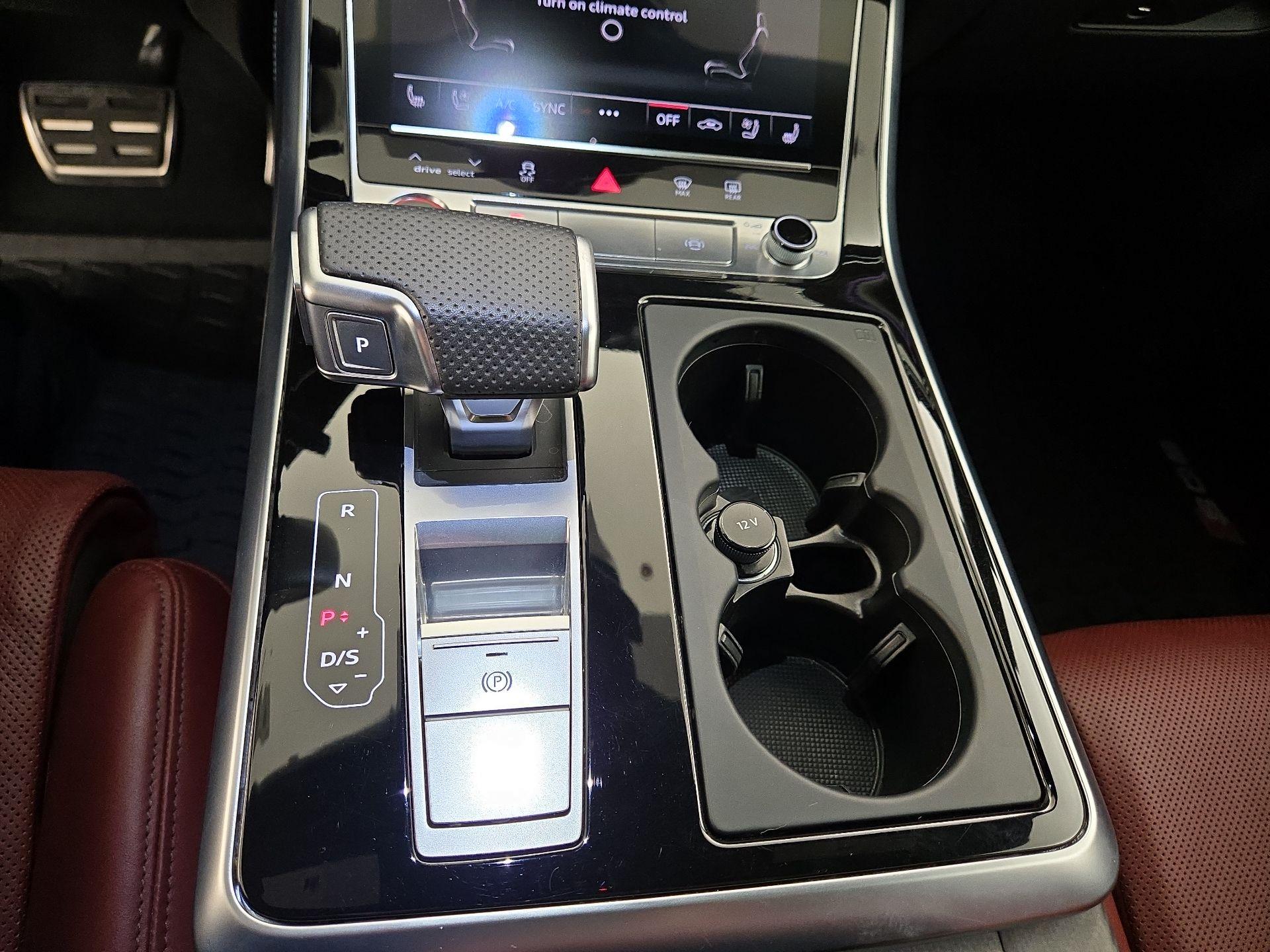 Thumbnail: 2025 Audi SQ8 - 18