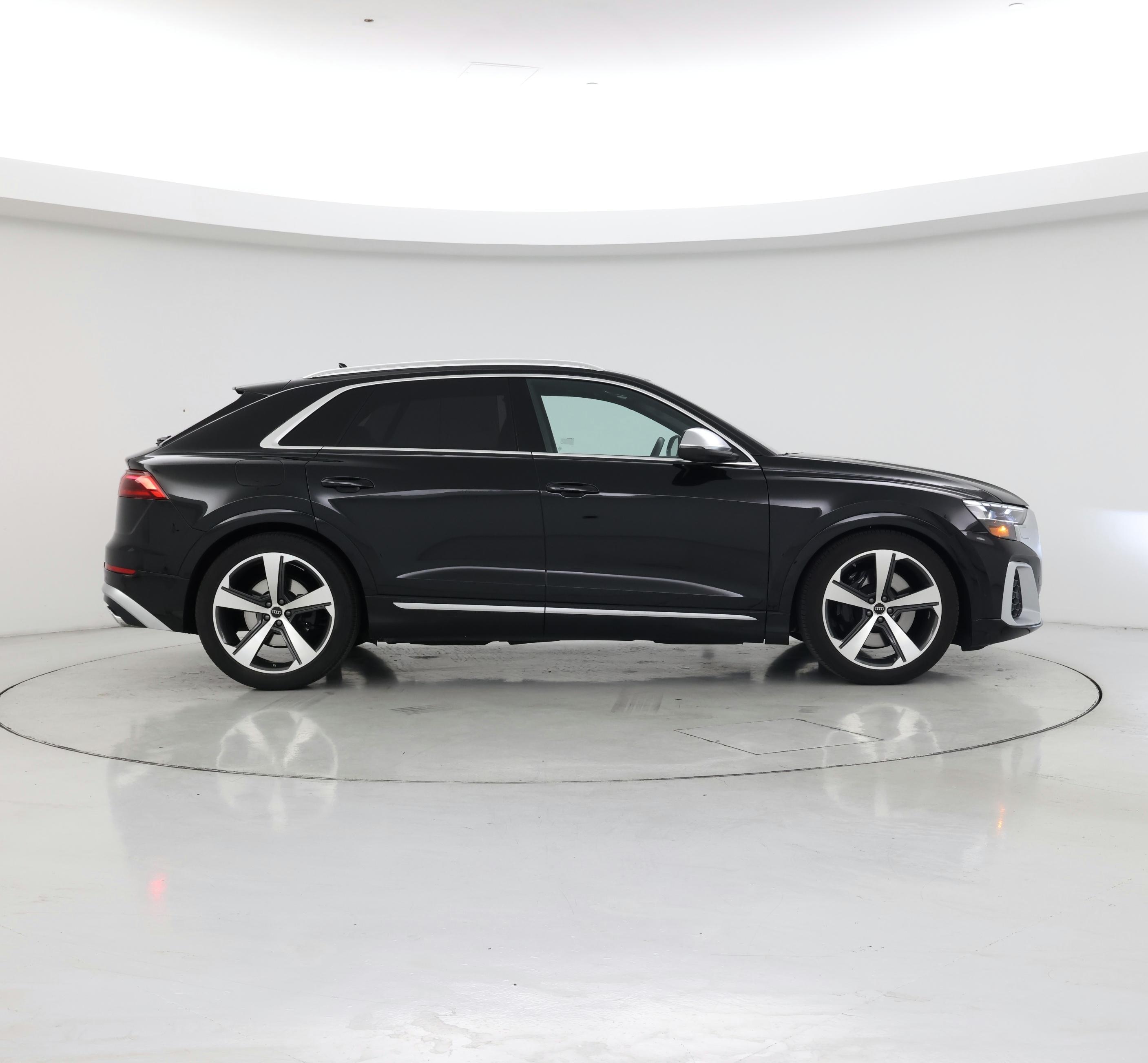 Thumbnail: 2025 Audi SQ8 - 7