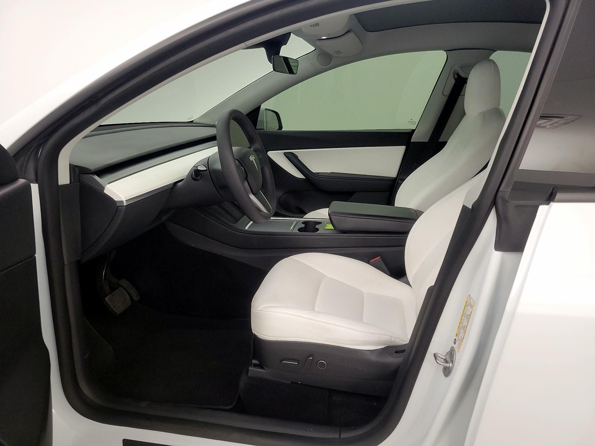 Thumbnail: 2022 Tesla Model Y - 11