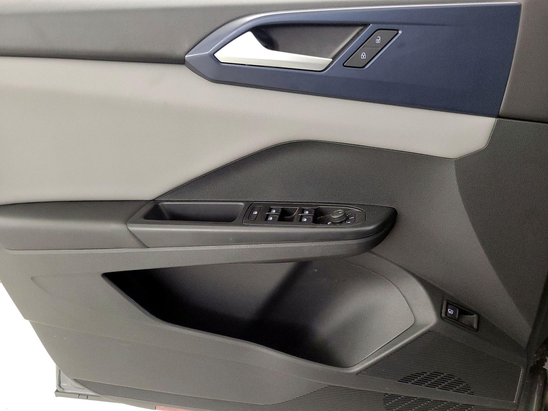 Thumbnail: 2023 Volkswagen Taos - 12