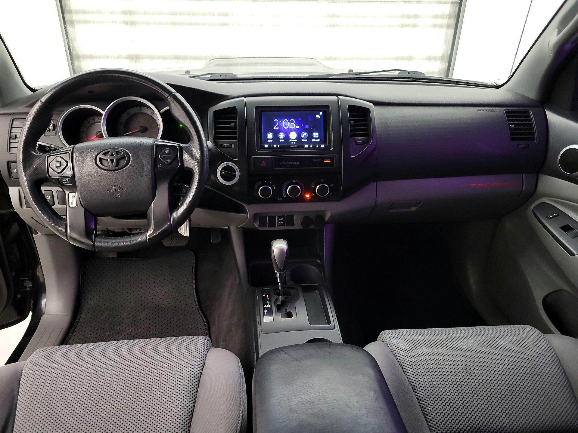 Thumbnail: 2015 Toyota Tacoma - 9