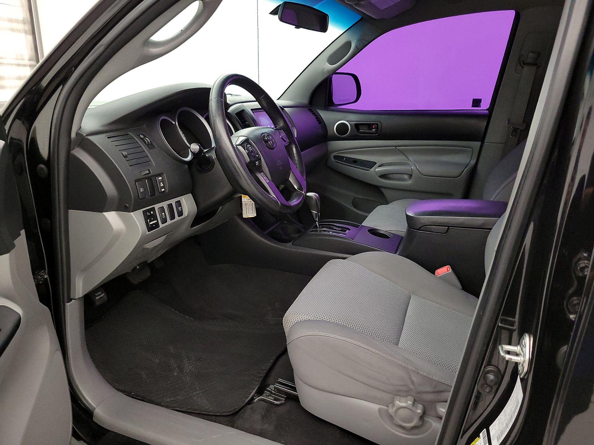 Thumbnail: 2015 Toyota Tacoma - 11