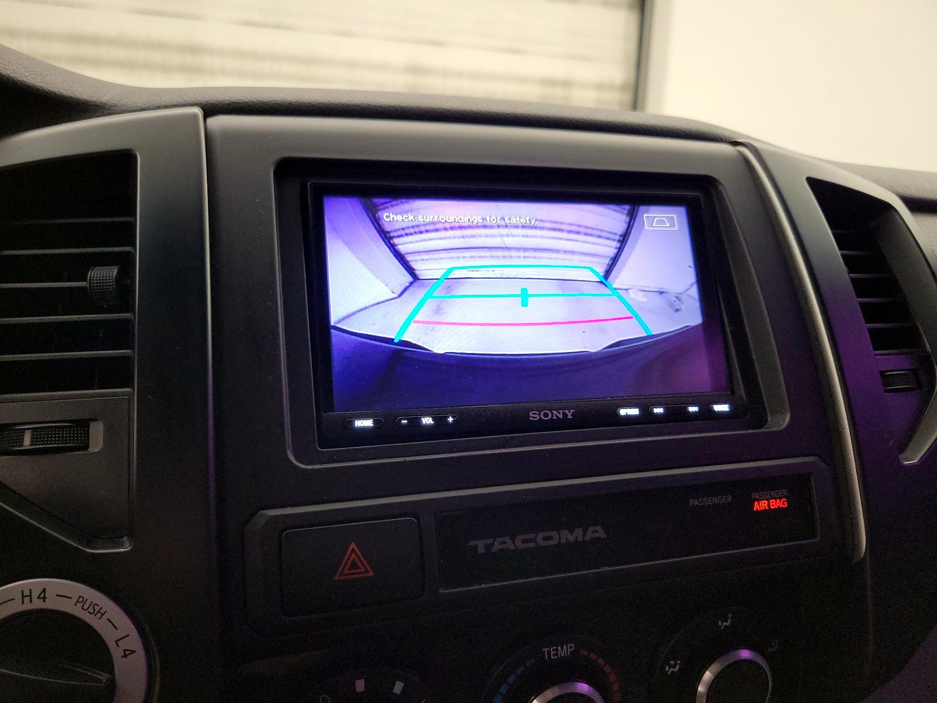 Thumbnail: 2015 Toyota Tacoma - 14