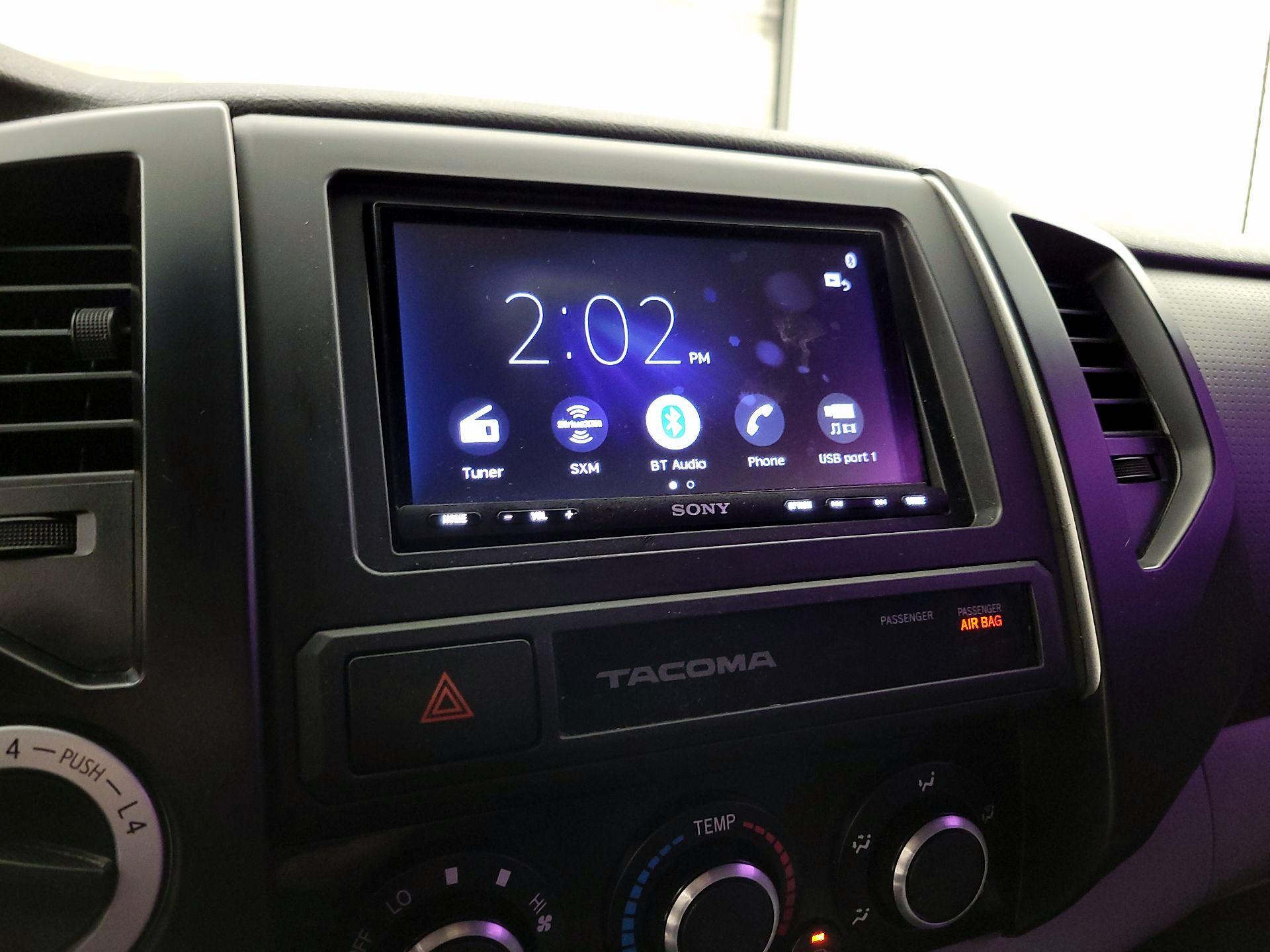 Thumbnail: 2015 Toyota Tacoma - 15