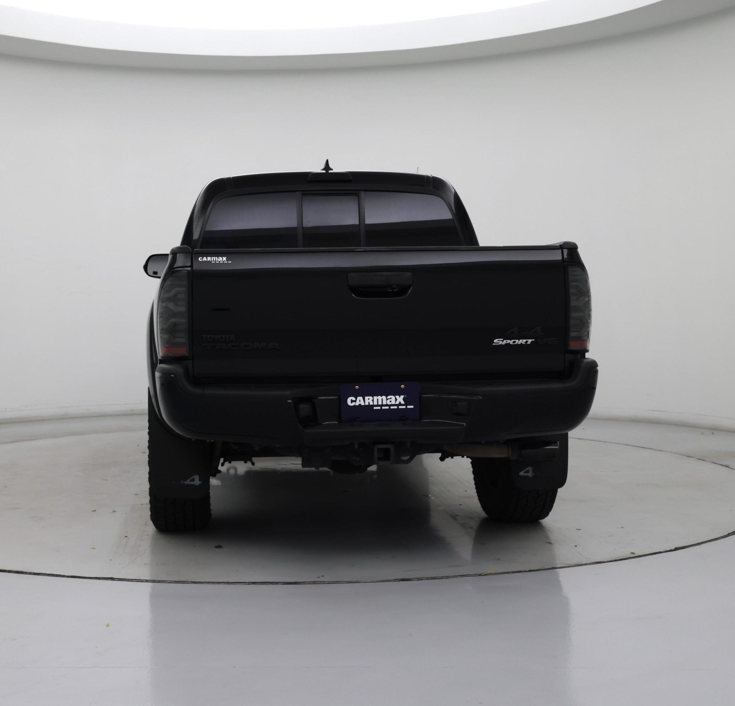 Thumbnail: 2015 Toyota Tacoma - 6