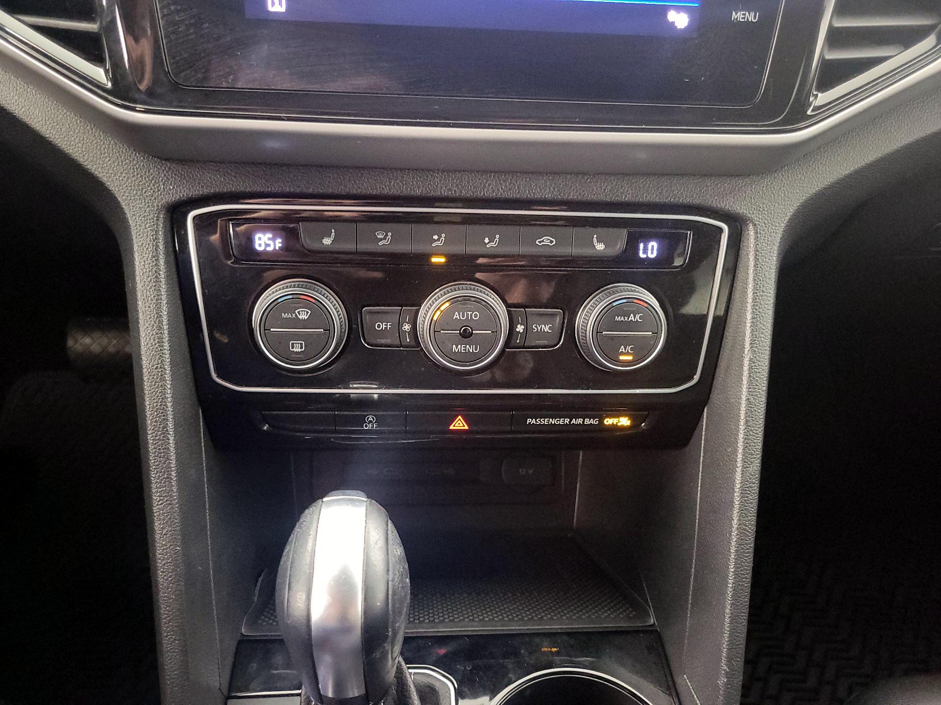 Thumbnail: 2021 Volkswagen Atlas - 17