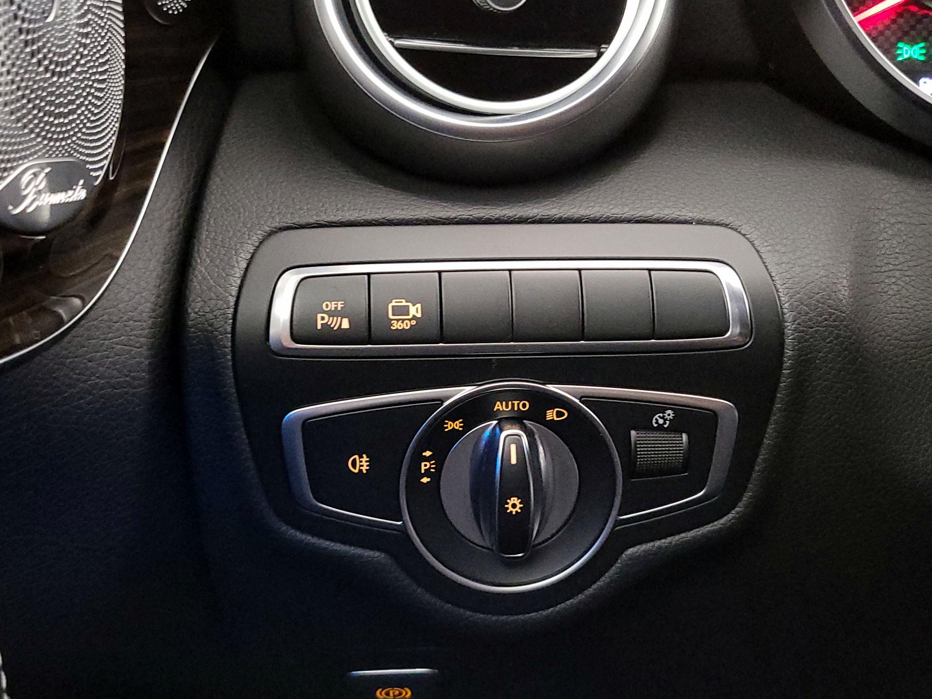 Thumbnail: 2018 Mercedes-Benz C-Class - 13