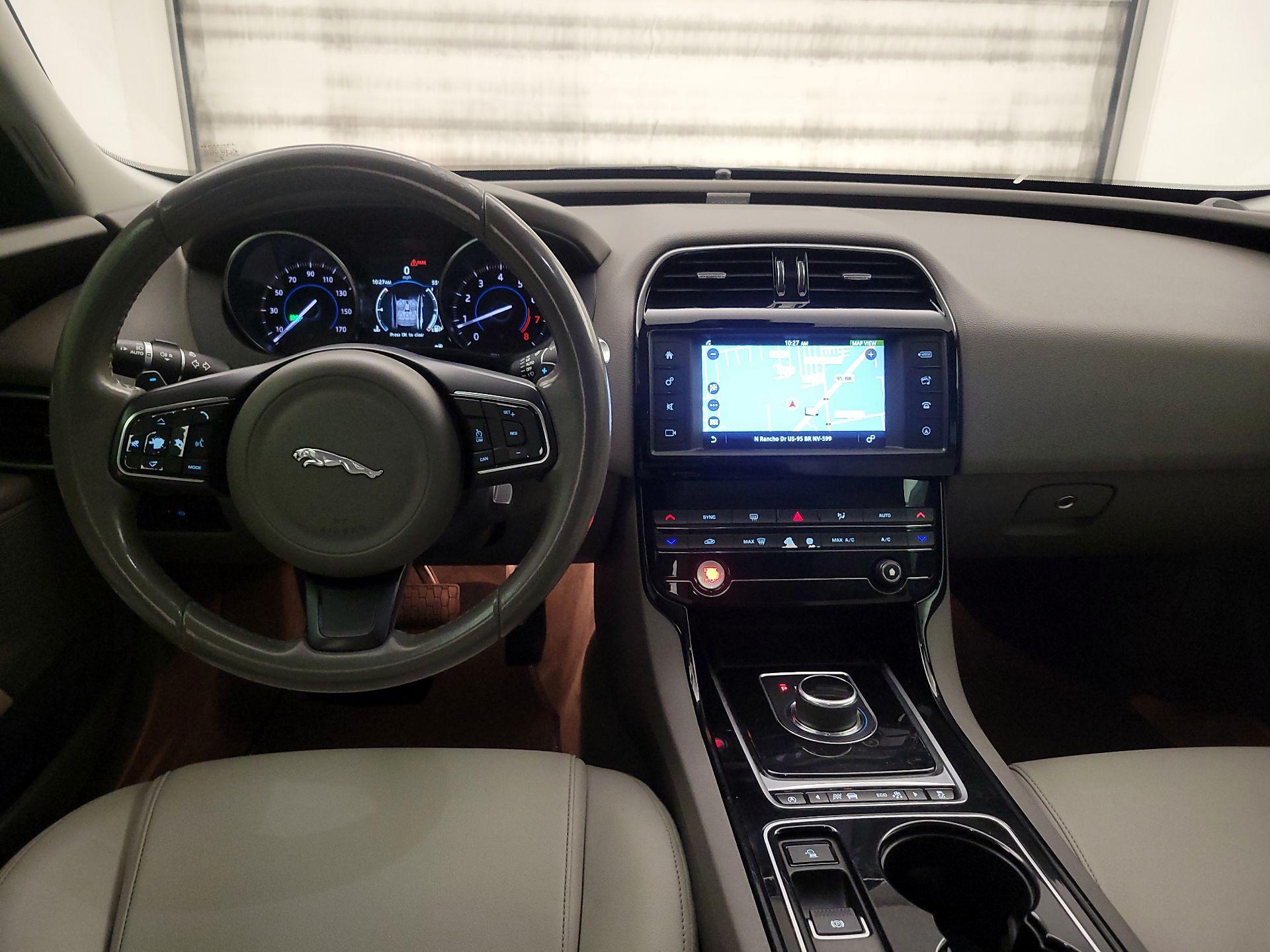 Thumbnail: 2017 Jaguar XE - 9