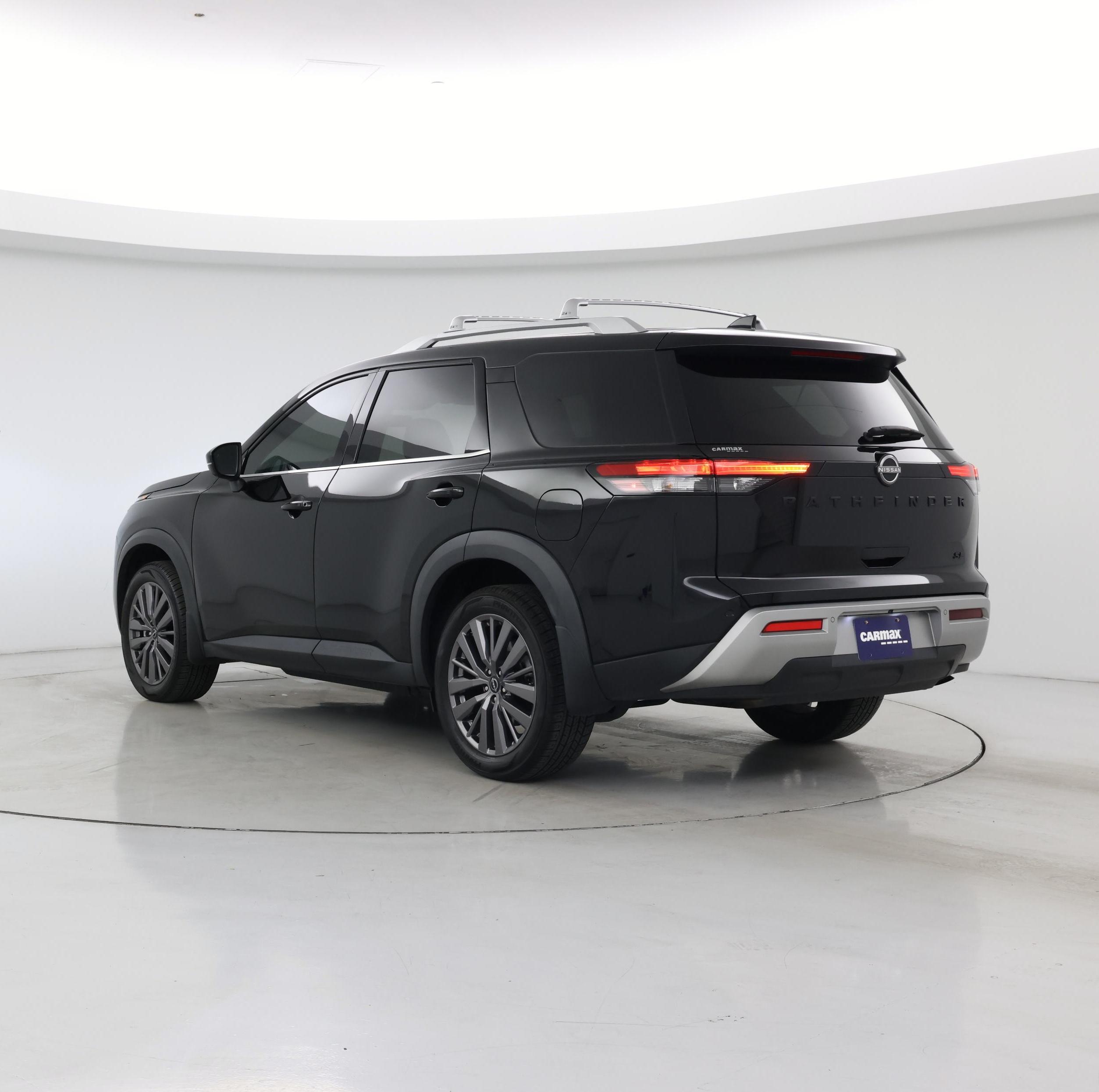 Thumbnail: 2023 Nissan Pathfinder - 2