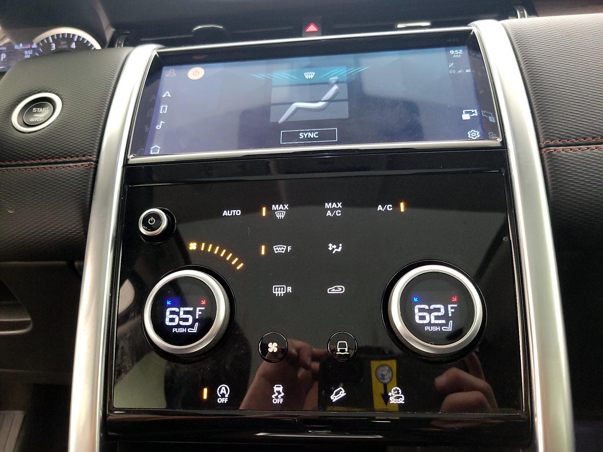 Thumbnail: 2023 Land Rover Discovery Sport - 17